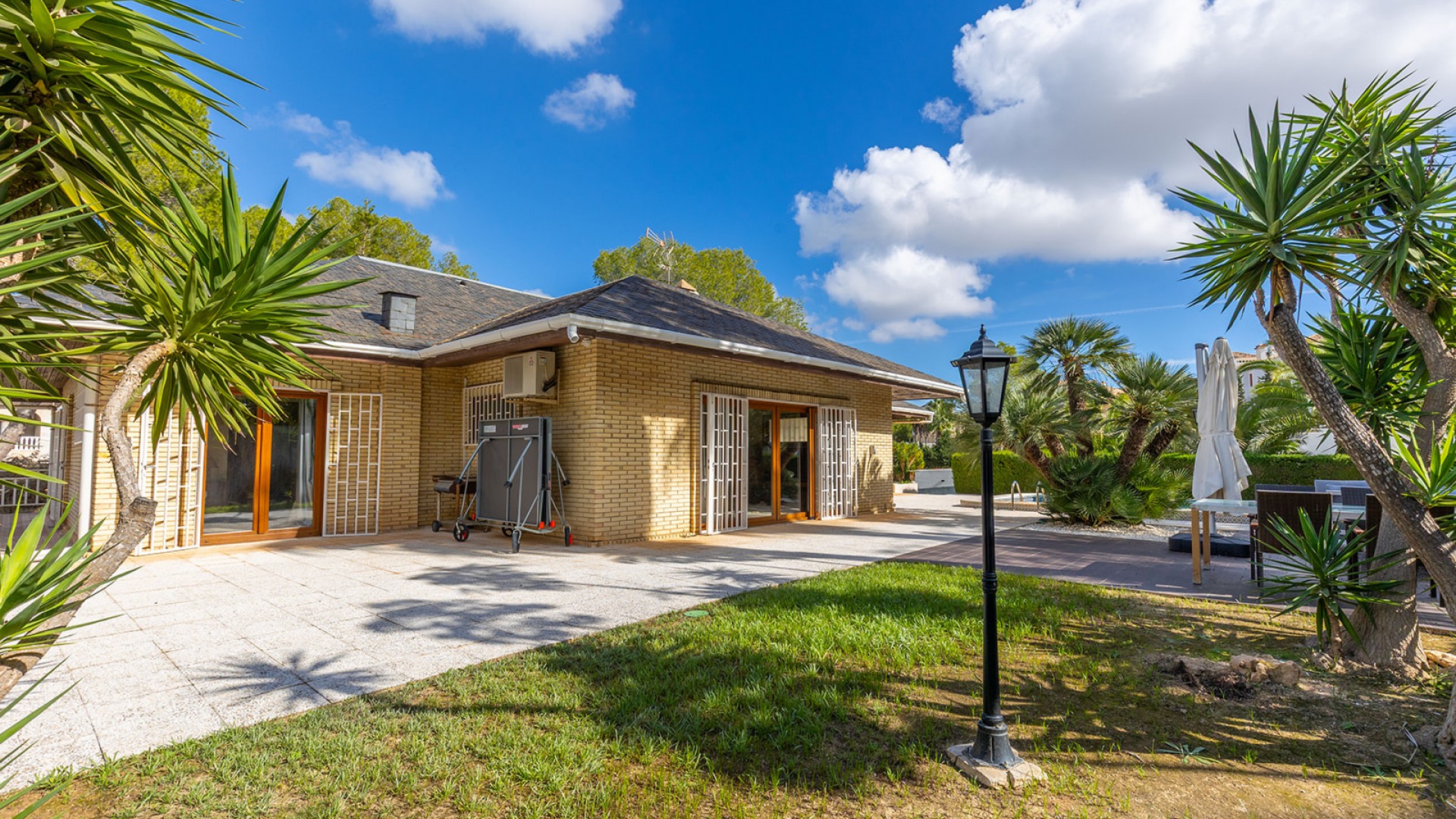 Resale - Freistehende Villa -
Orihuela Costa - Las Filipinas