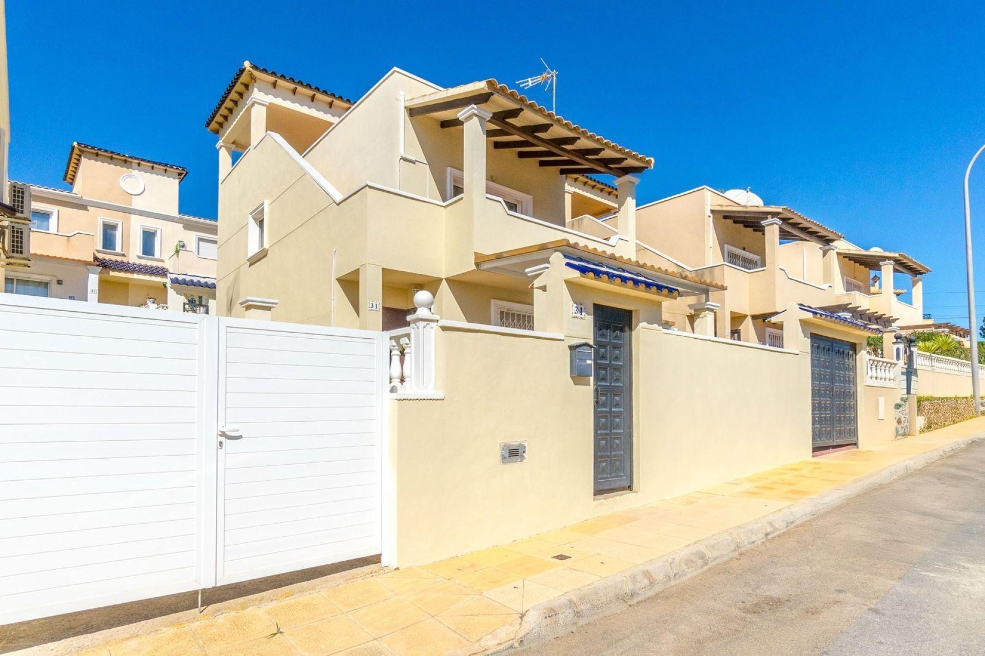 Resale - Freistehende Villa -
Orihuela Costa - Las Filipinas