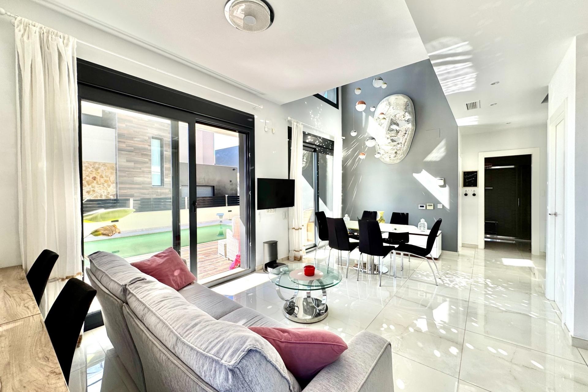 Resale - Freistehende Villa -
Orihuela Costa - Lomas de Cabo Roig