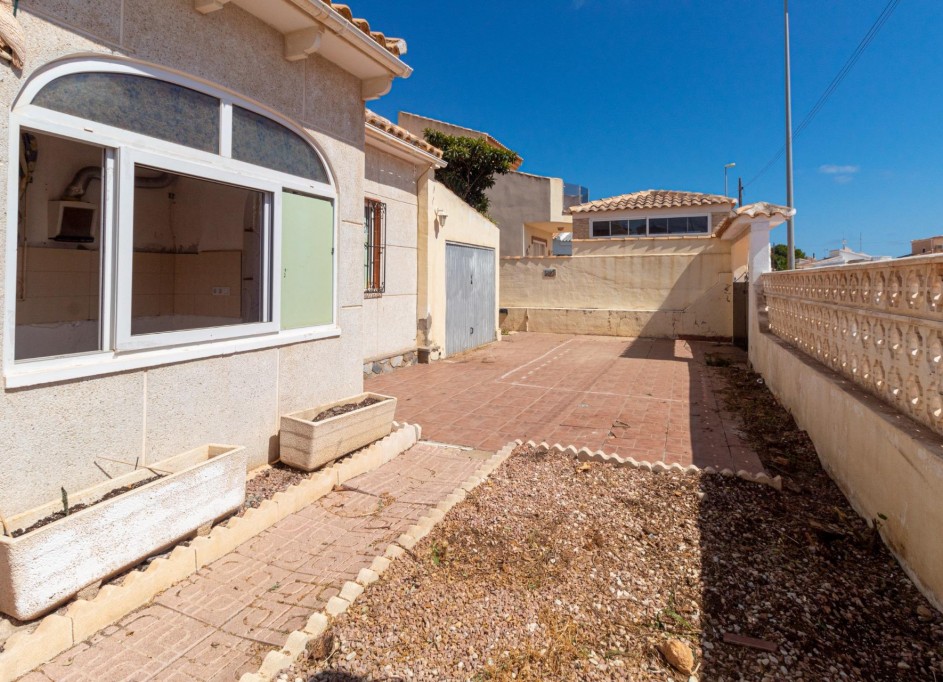 Resale - Freistehende Villa -
Orihuela Costa - Los Almendros-La Florida