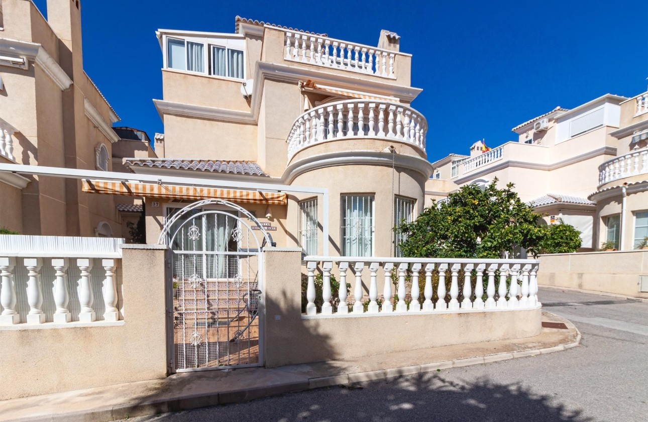 Resale - Freistehende Villa -
Orihuela Costa - Los Almendros-la Florida