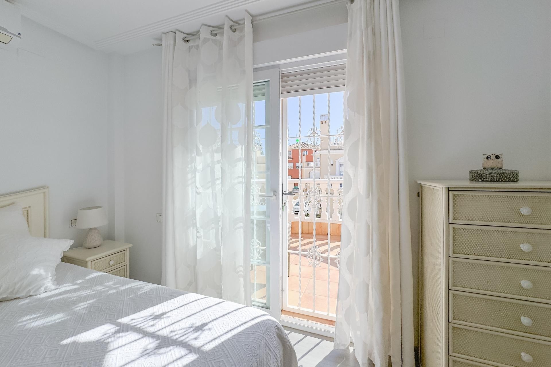 Resale - Freistehende Villa -
Orihuela Costa - Los Almendros-la Florida