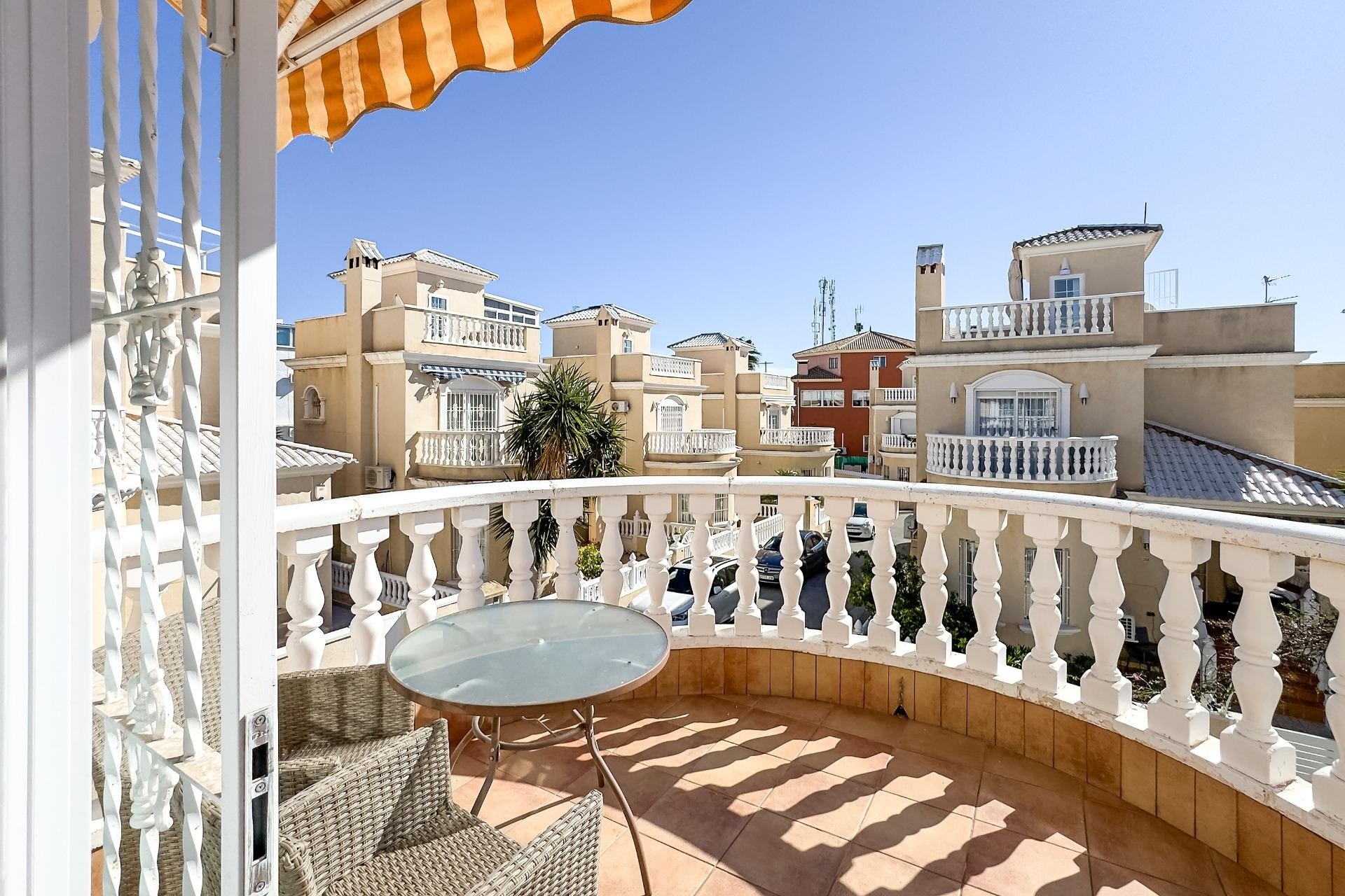 Resale - Freistehende Villa -
Orihuela Costa - Los Almendros-la Florida