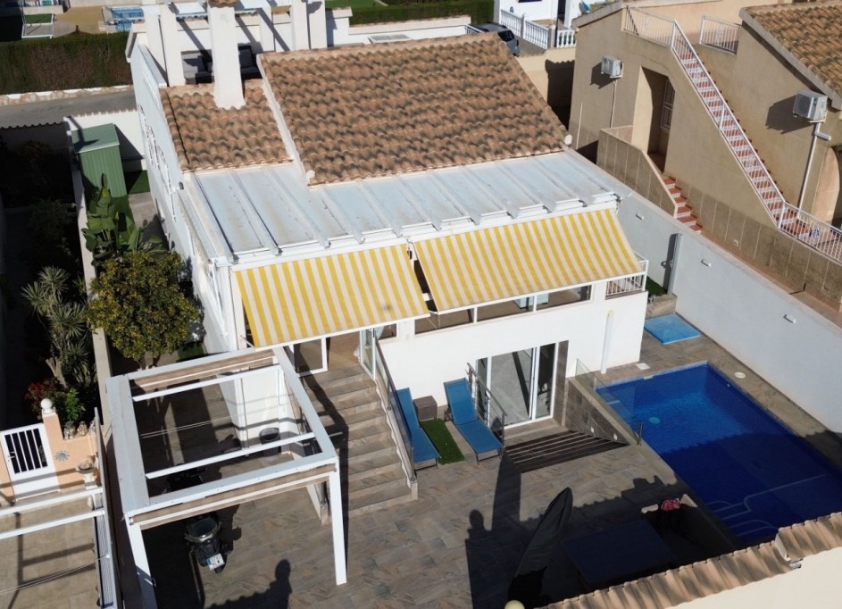 Resale - Freistehende Villa -
Orihuela Costa - Los Dolses