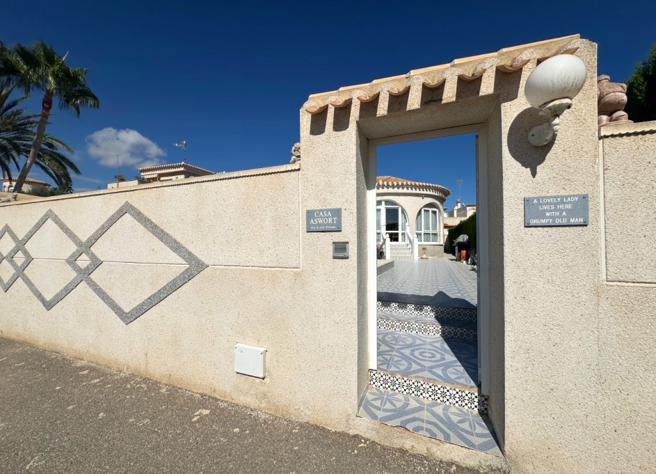 Resale - Freistehende Villa -
Orihuela Costa - Playa Flamenca