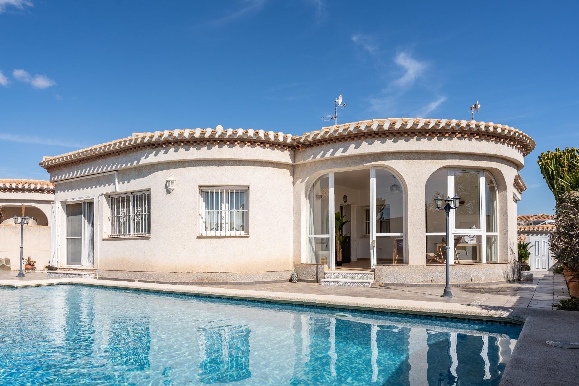 Resale - Freistehende Villa -
Orihuela Costa - Playa Flamenca