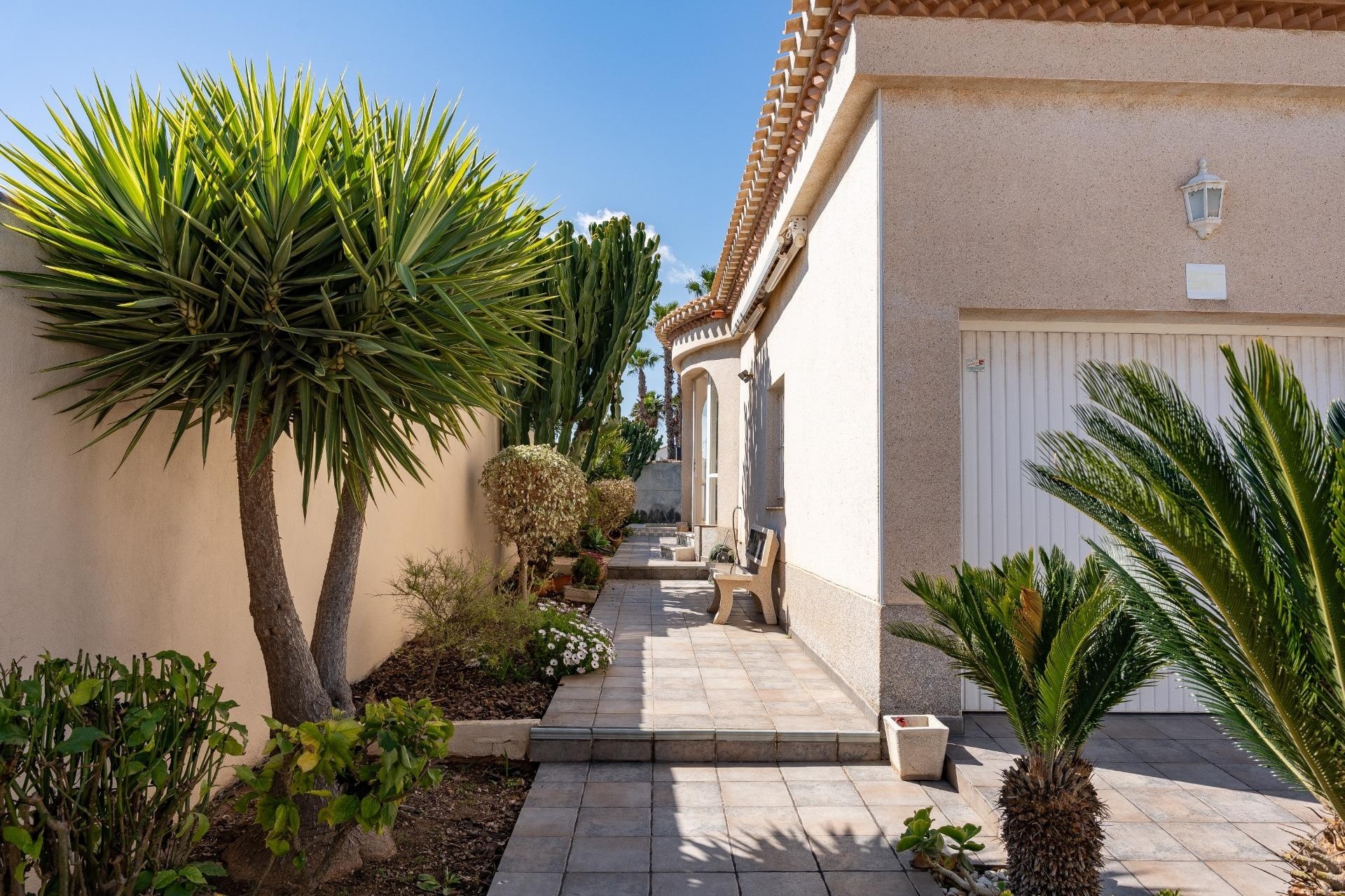 Resale - Freistehende Villa -
Orihuela Costa - Playa Flamenca