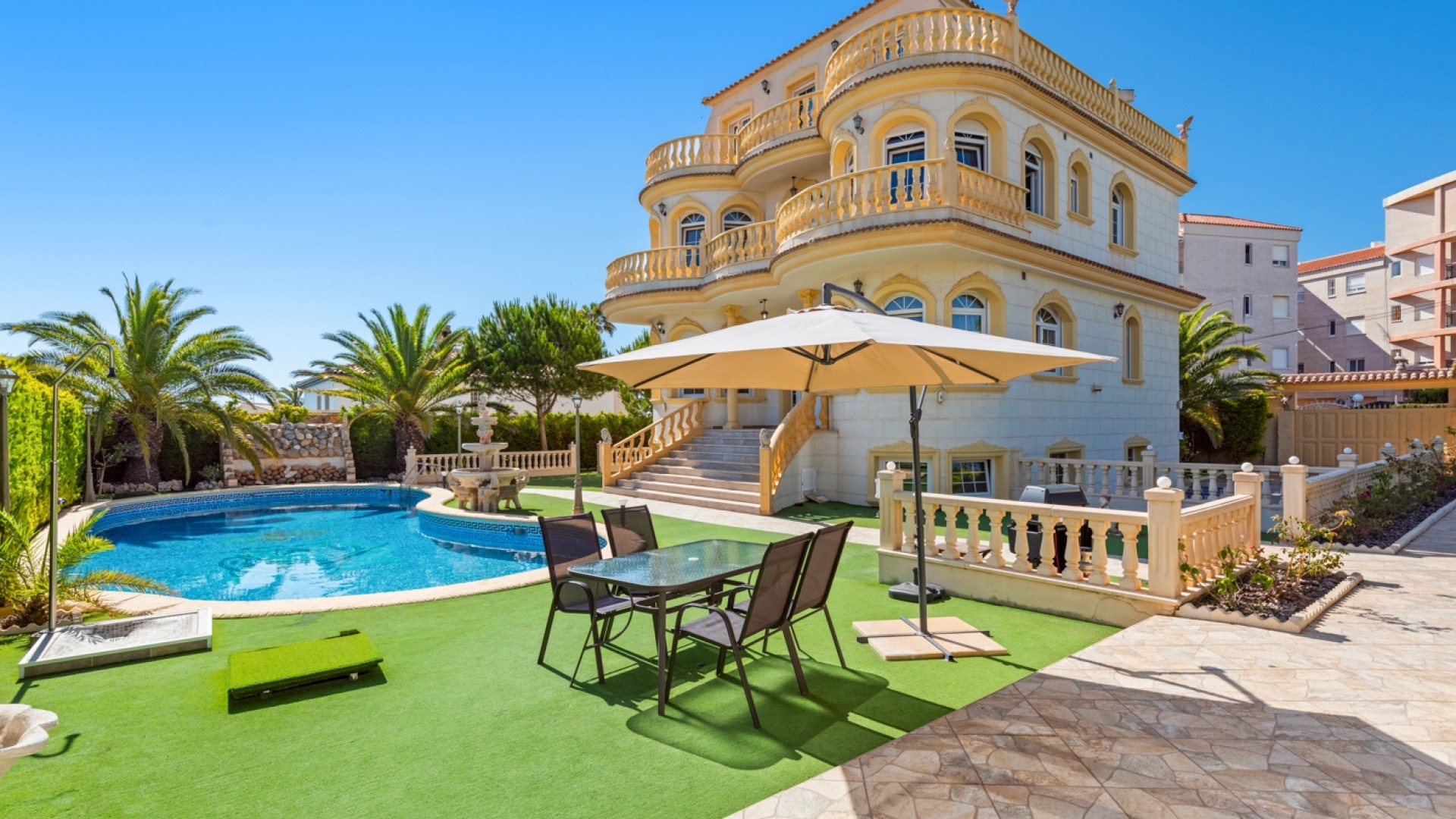 Resale - Freistehende Villa -
Orihuela Costa - Playa Flamenca