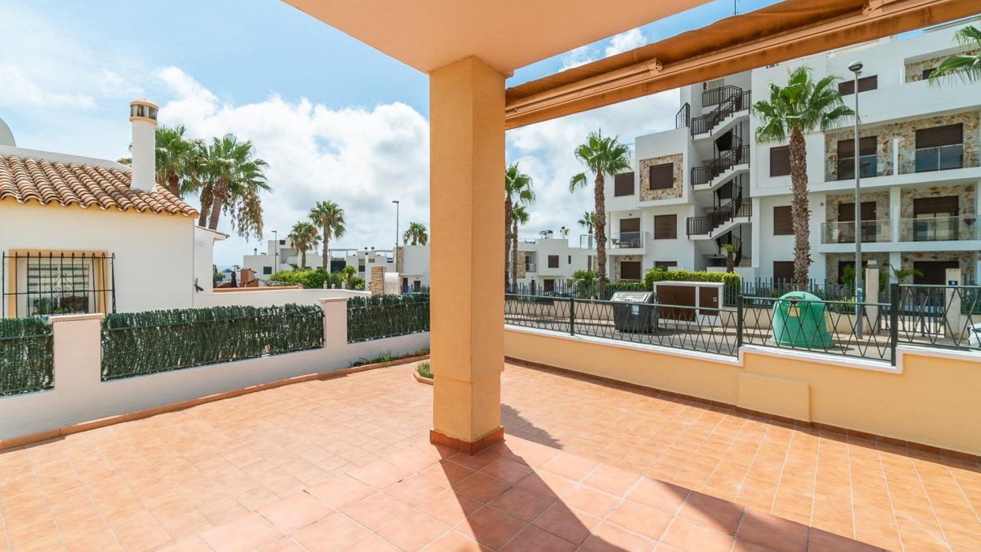 Resale - Freistehende Villa -
Orihuela Costa - Villamartín-Las Filipinas