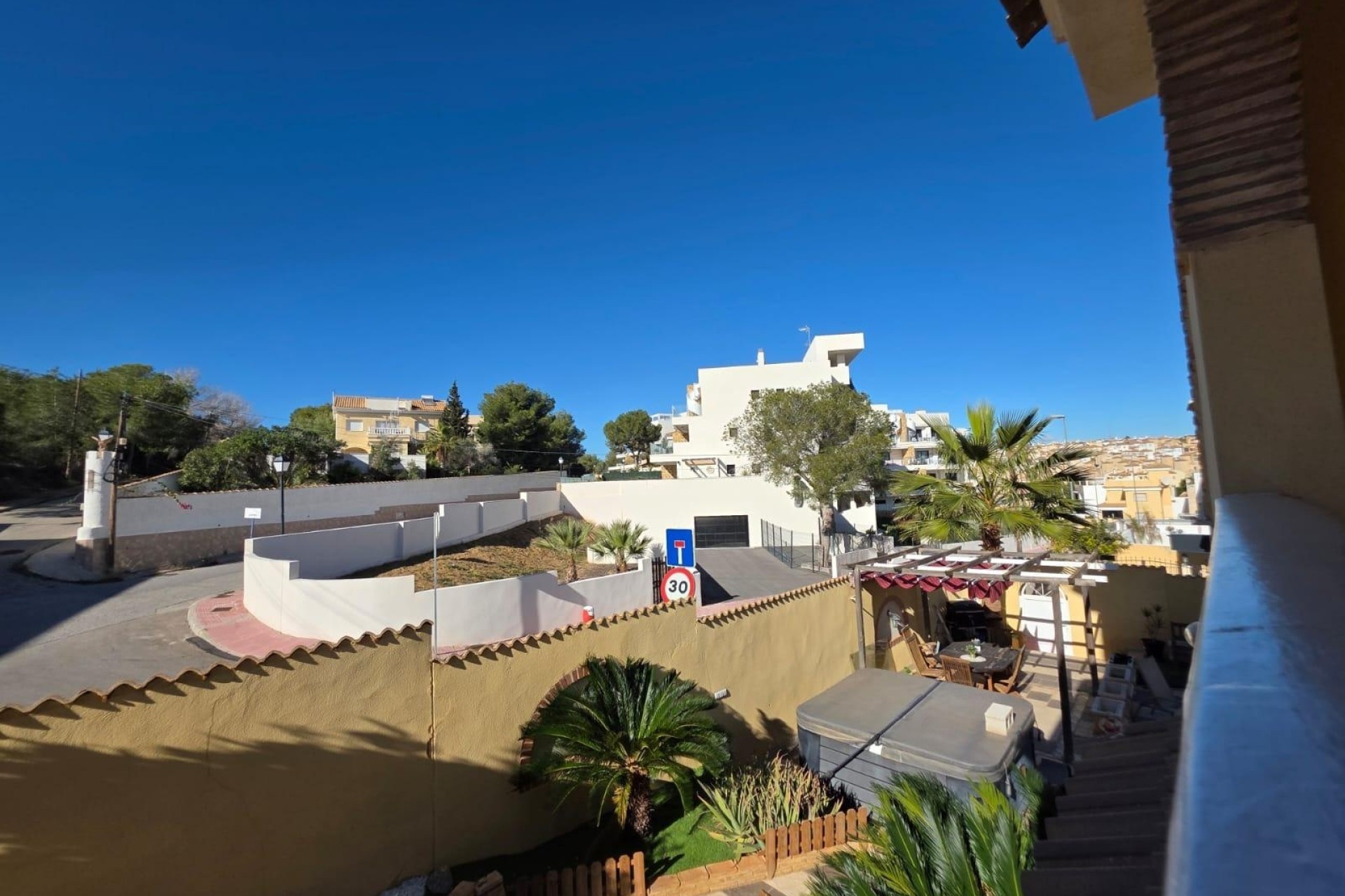 Resale - Freistehende Villa -
Orihuela Costa - Villamartín-Las Filipinas