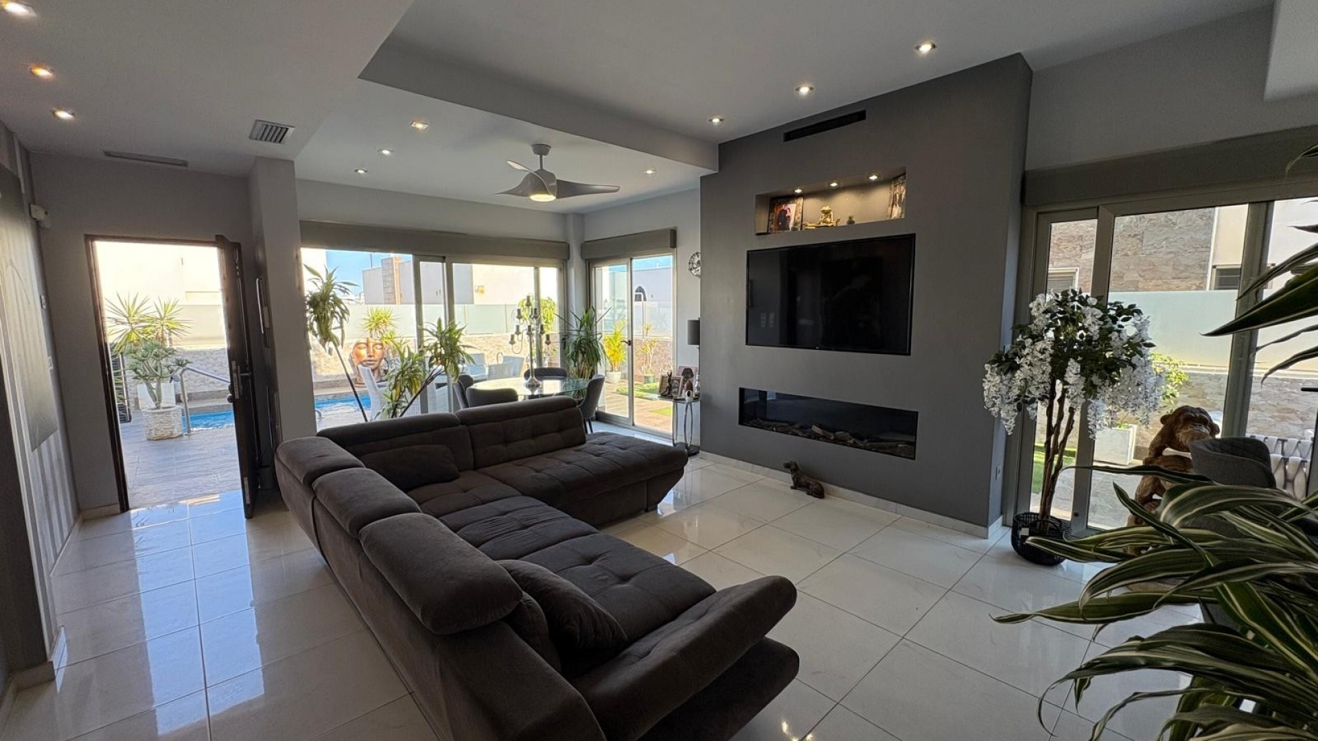 Resale - Freistehende Villa -
Orihuela Costa - Villamartín