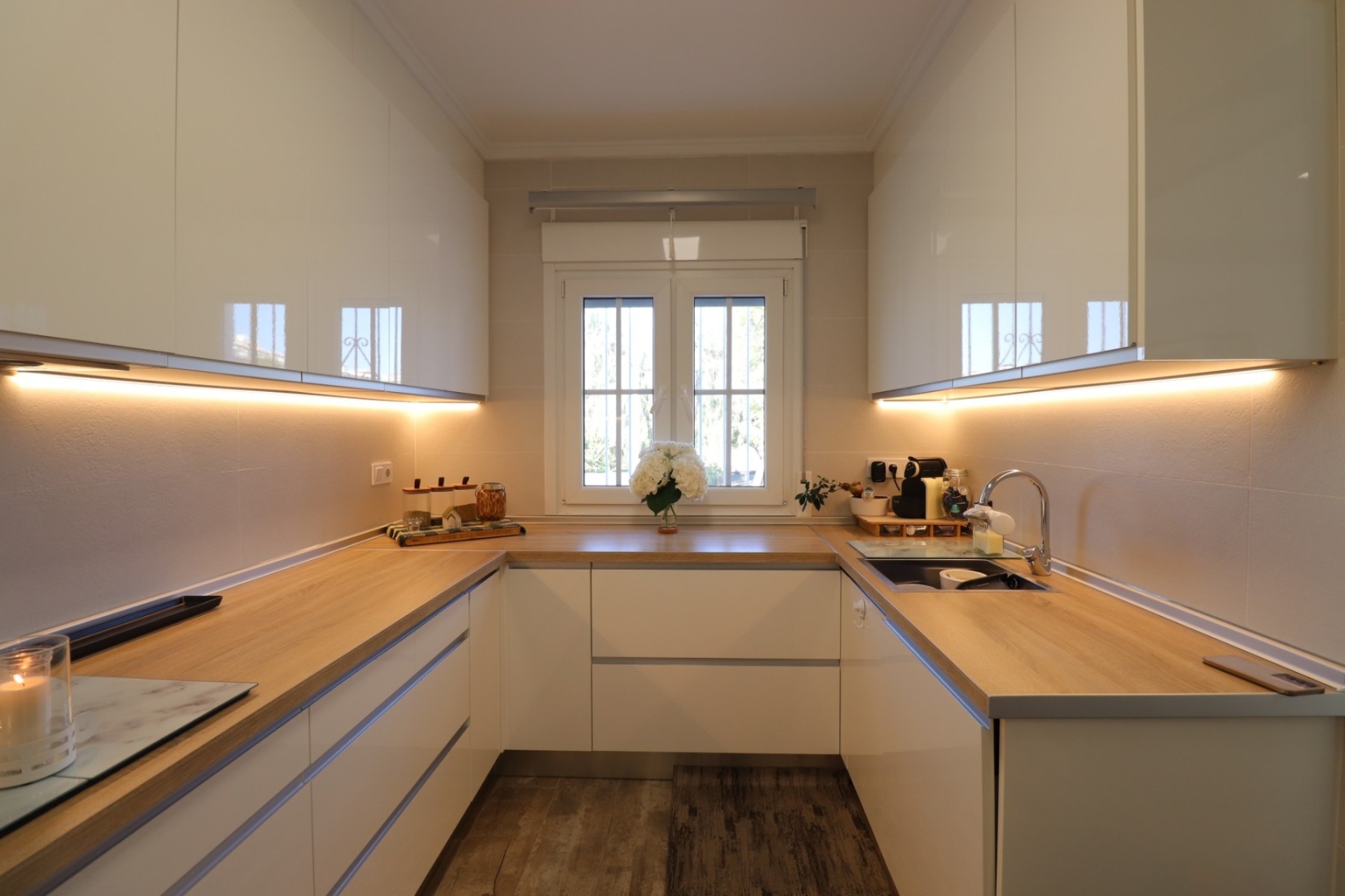 Resale - Freistehende Villa -
Orihuela Costa - Villamartin