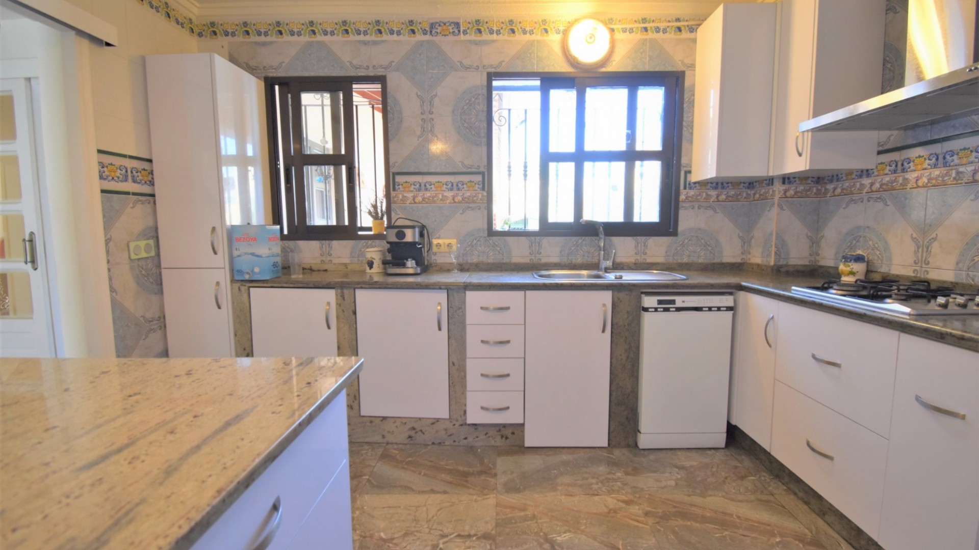 Resale - Freistehende Villa -
Orihuela Costa - Villamartin