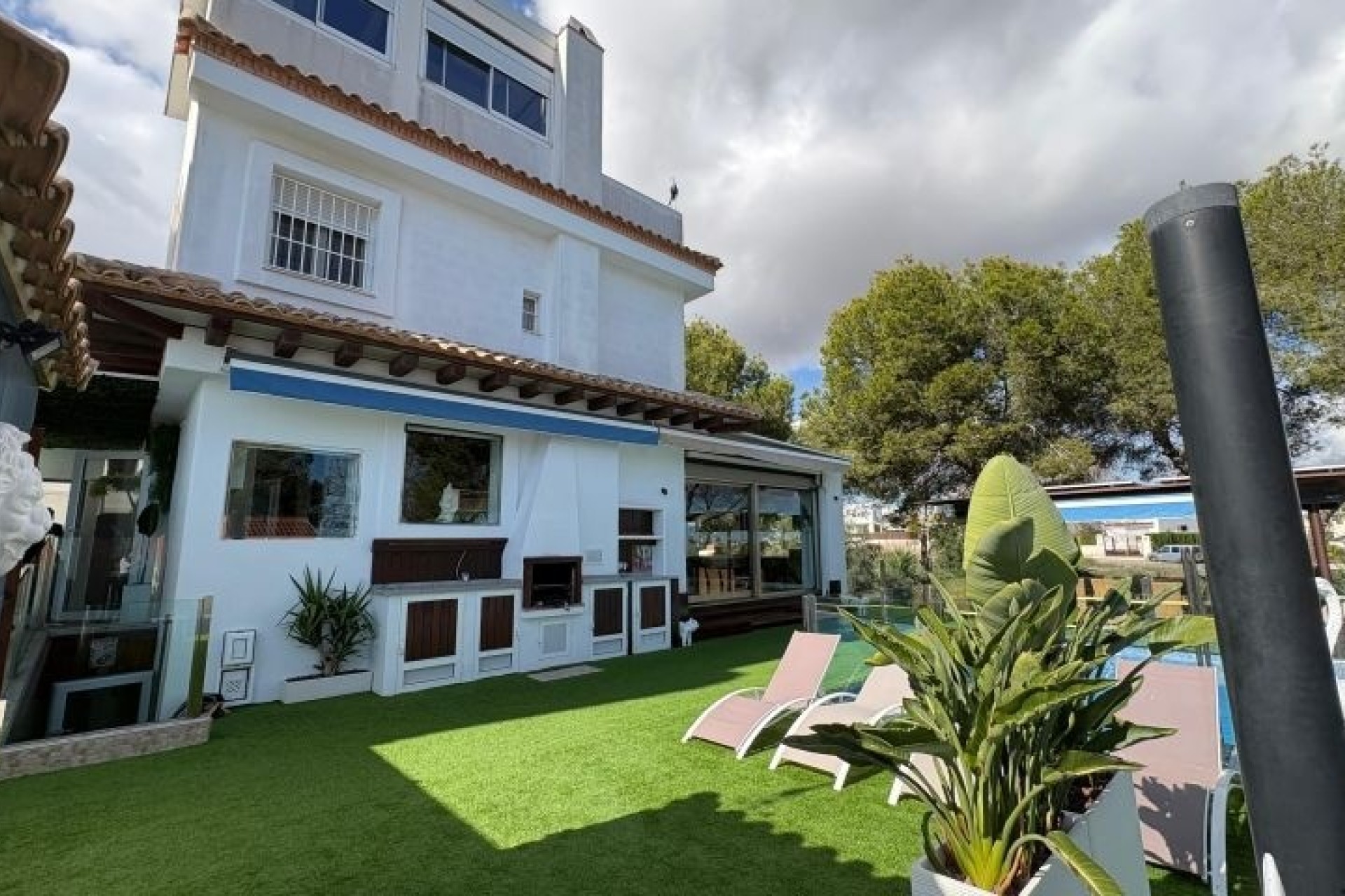 Resale - Freistehende Villa -
Orihuela Costa