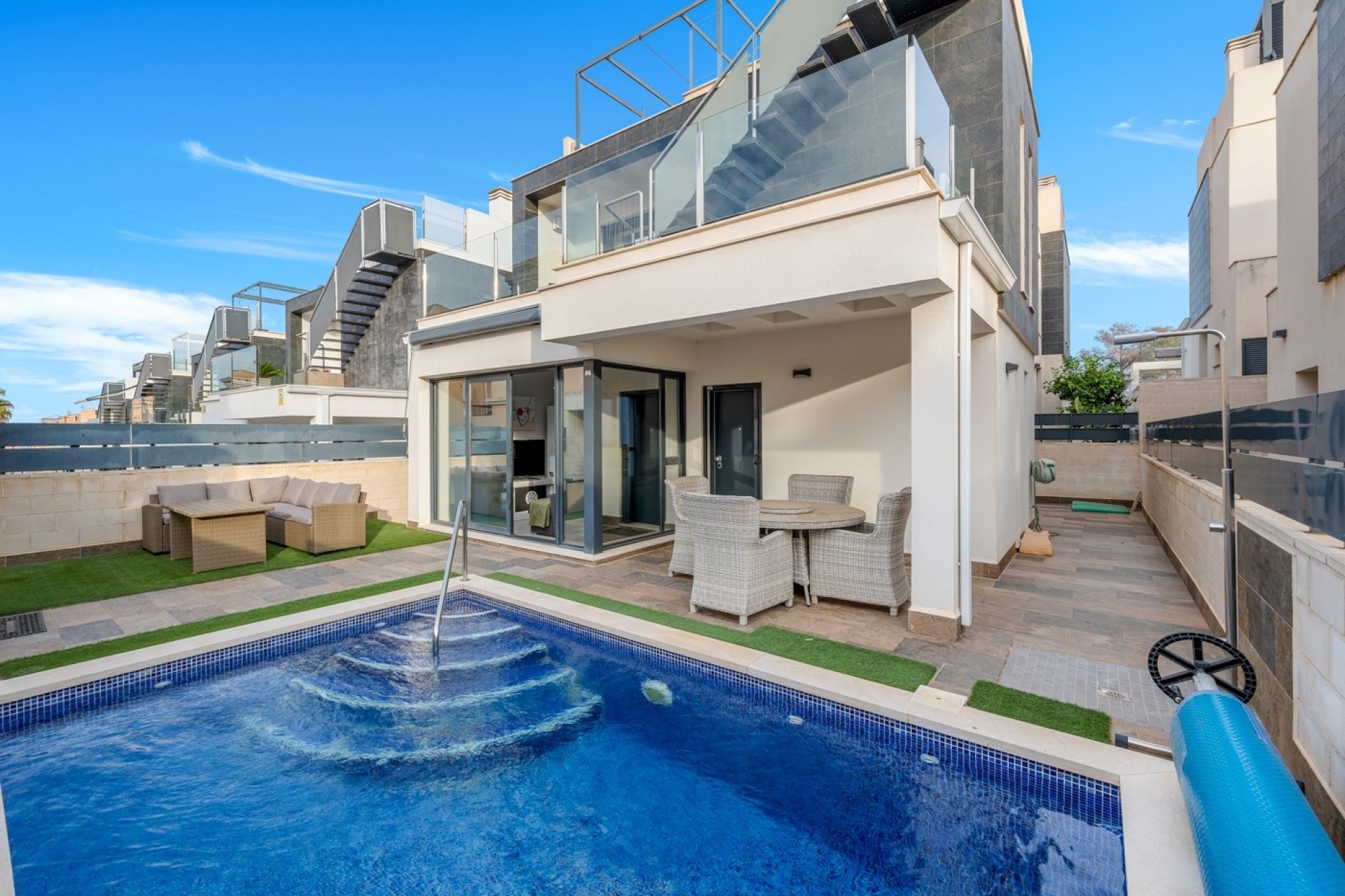 Resale - Freistehende Villa -
Orihuela Costa