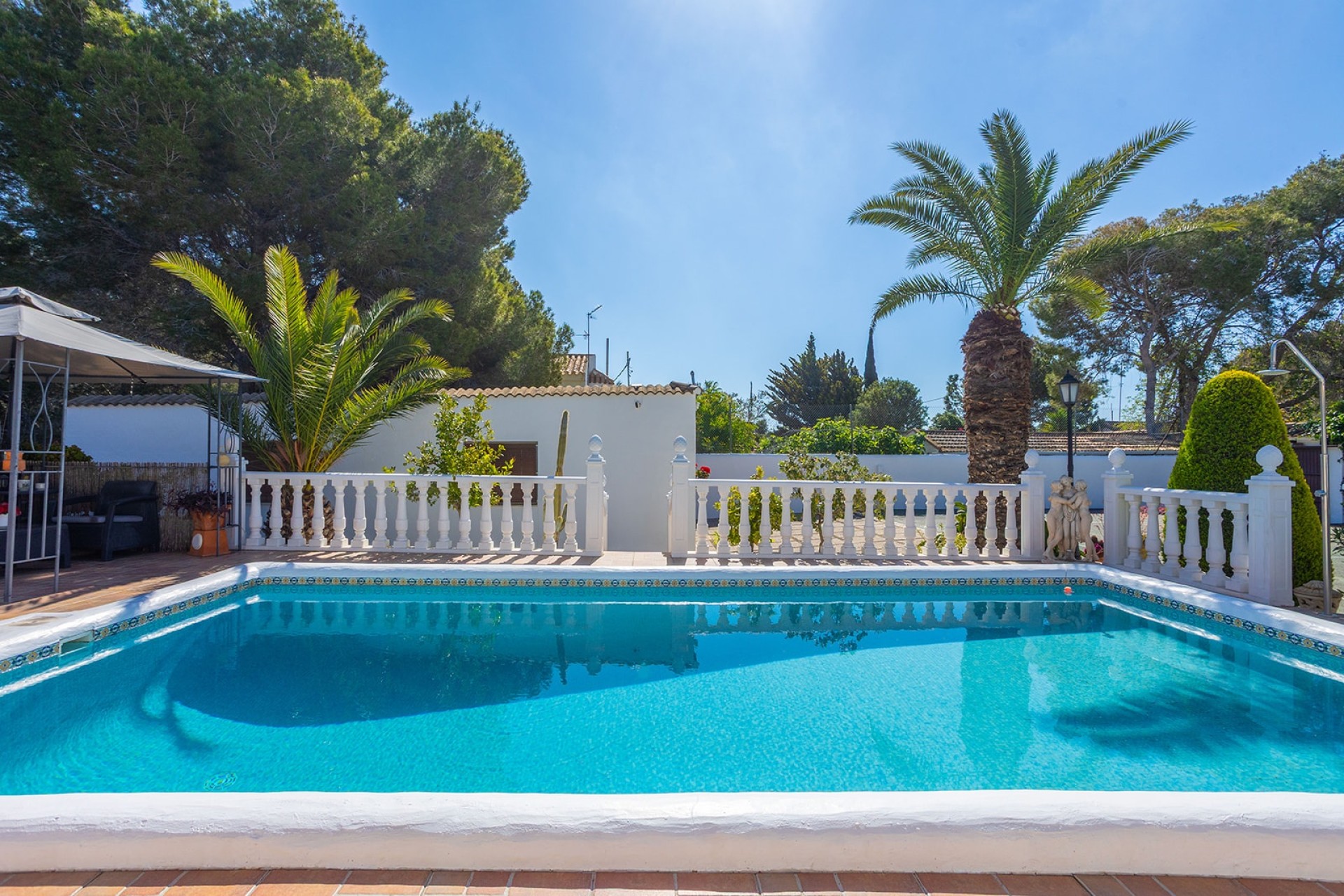 Resale - Freistehende Villa -
Orihuela - Inland