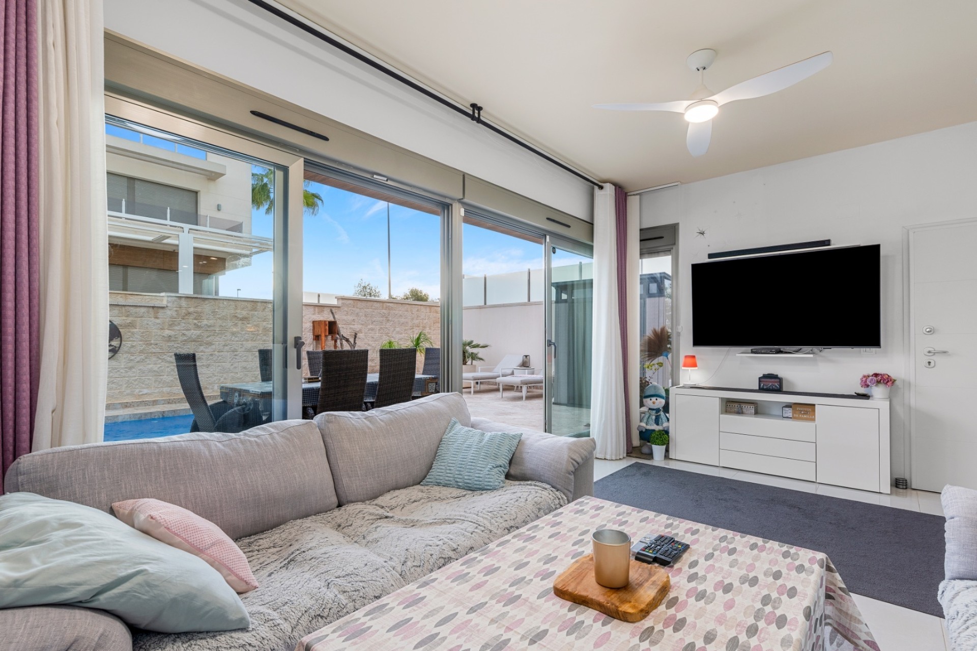 Resale - Freistehende Villa -
Orihuela - Villamartin