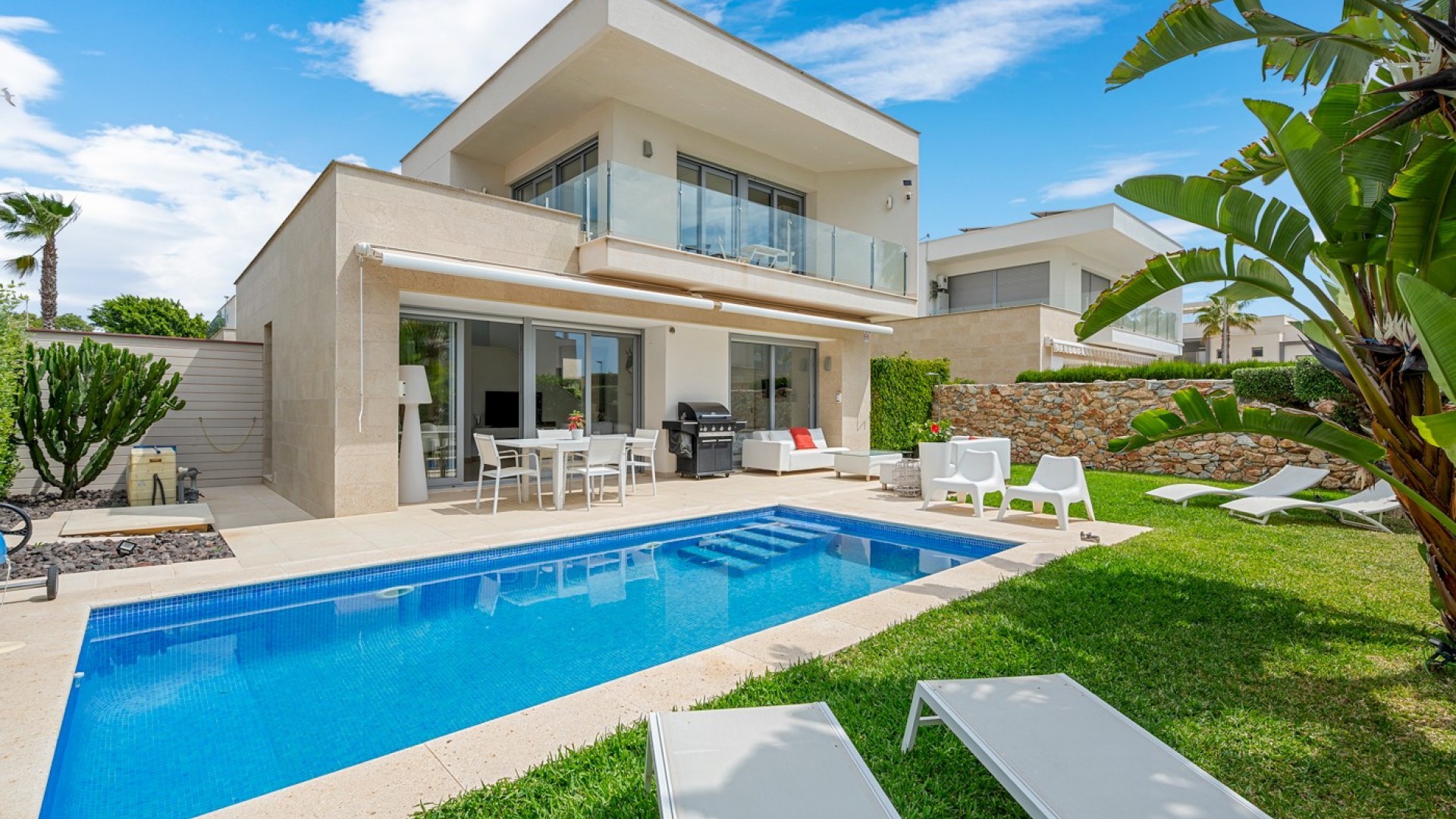 Resale - Freistehende Villa -
Orihuela - Vistabella Golf