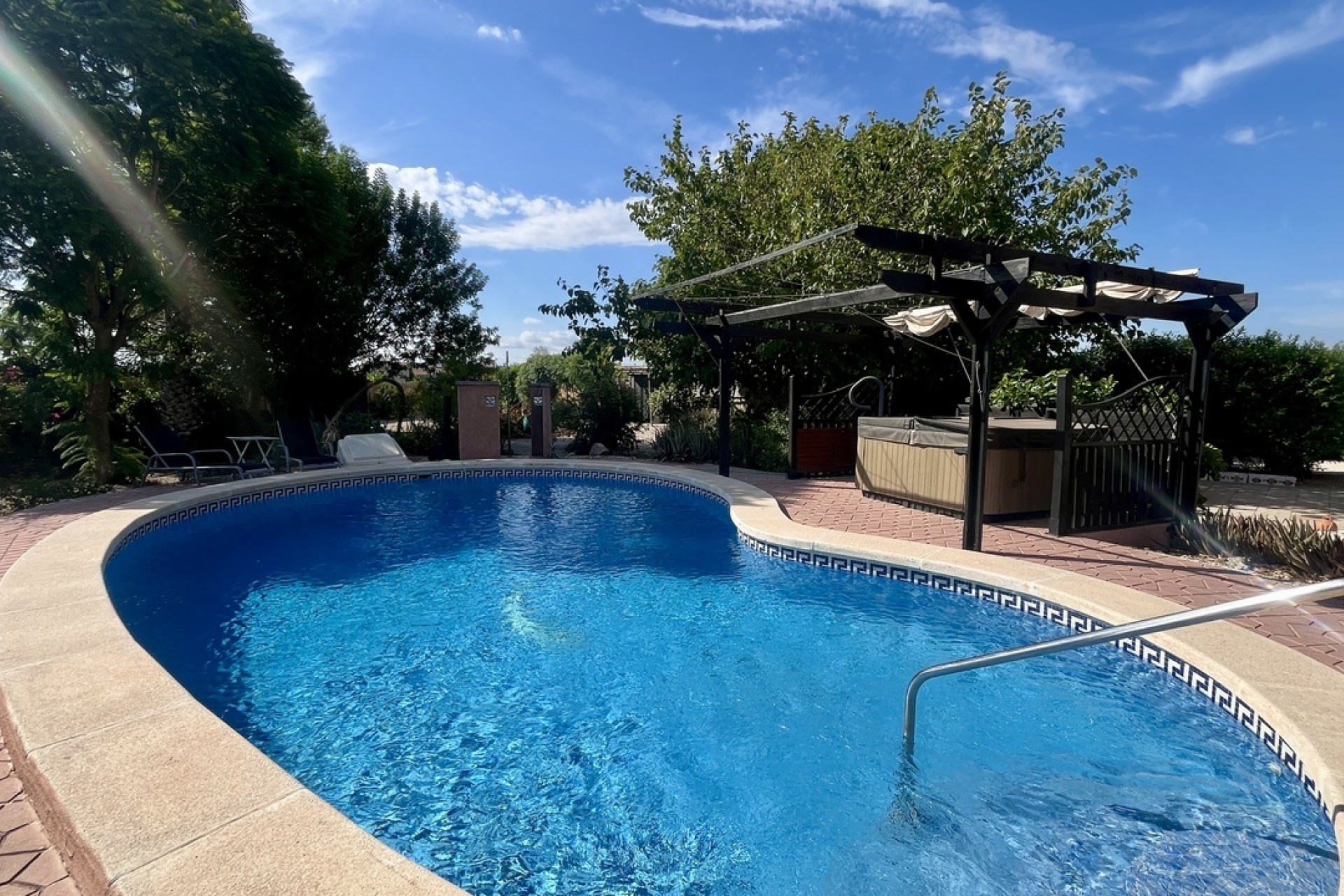 Resale - Freistehende Villa -
Orihuela
