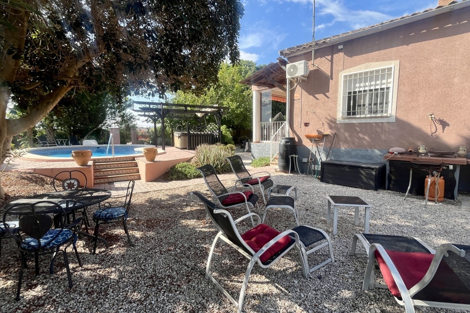 Resale - Freistehende Villa -
Orihuela