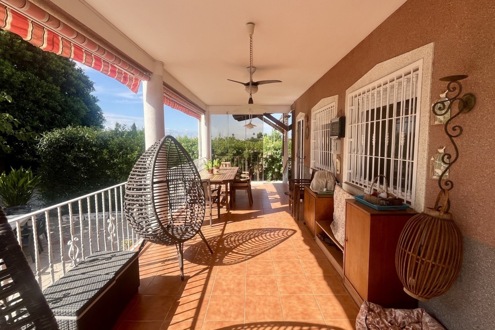 Resale - Freistehende Villa -
Orihuela