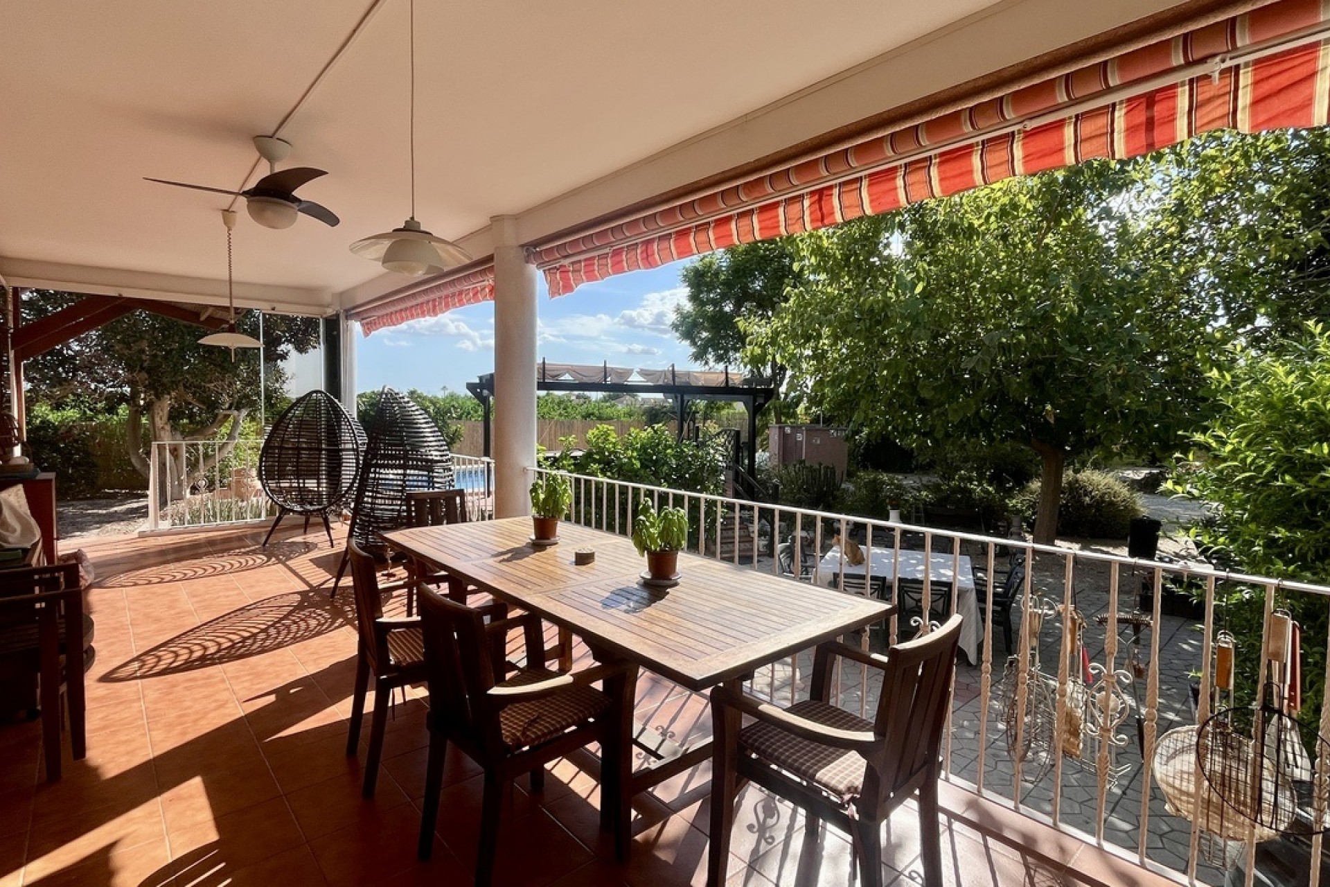 Resale - Freistehende Villa -
Orihuela