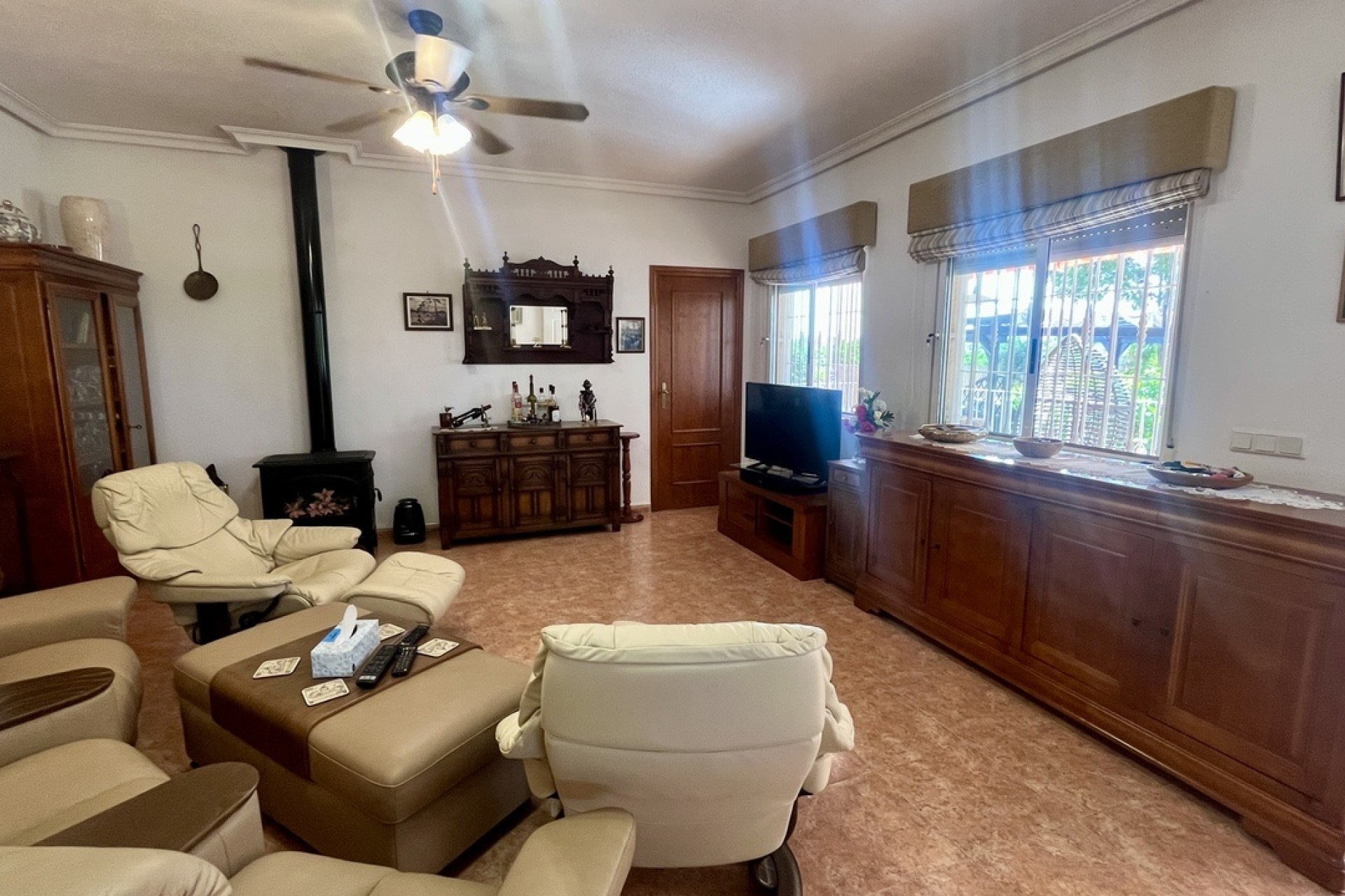 Resale - Freistehende Villa -
Orihuela