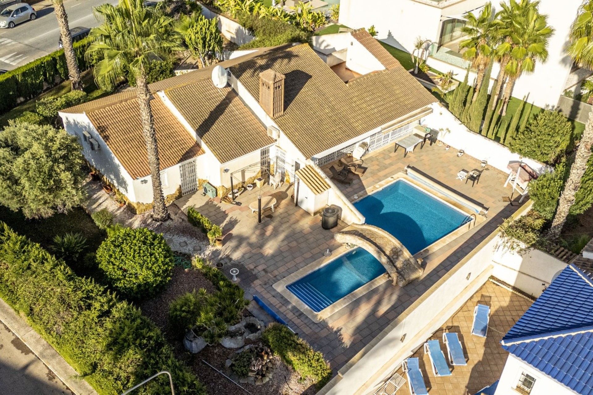 Resale - Freistehende Villa -
Orihuela