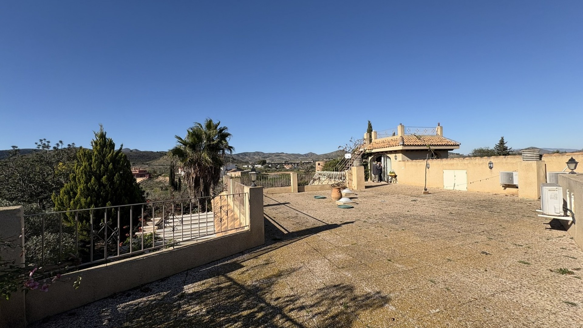 Resale - Freistehende Villa -
Perin