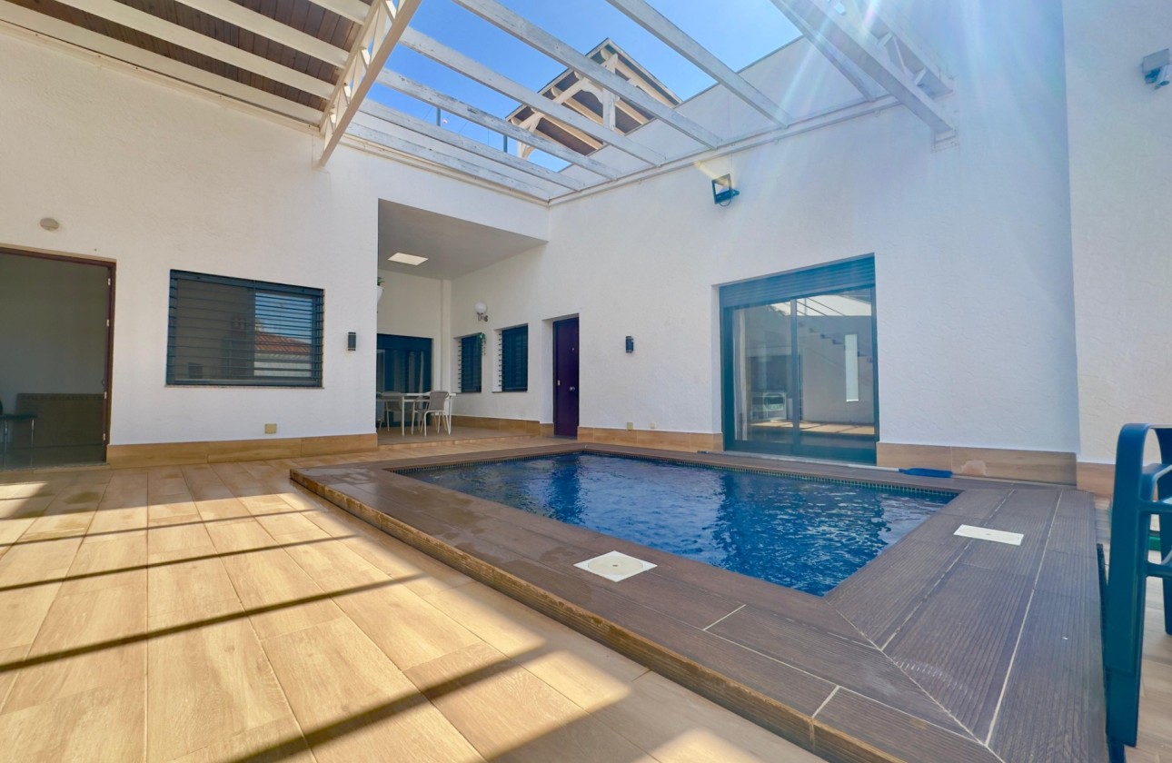 Resale - Freistehende Villa -
Pilar de la Horadada - Torre de la Horadada