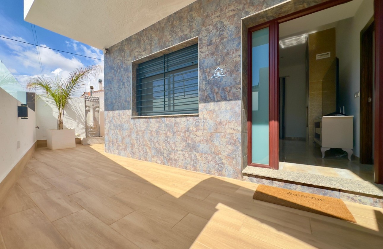 Resale - Freistehende Villa -
Pilar de la Horadada - Torre de la Horadada