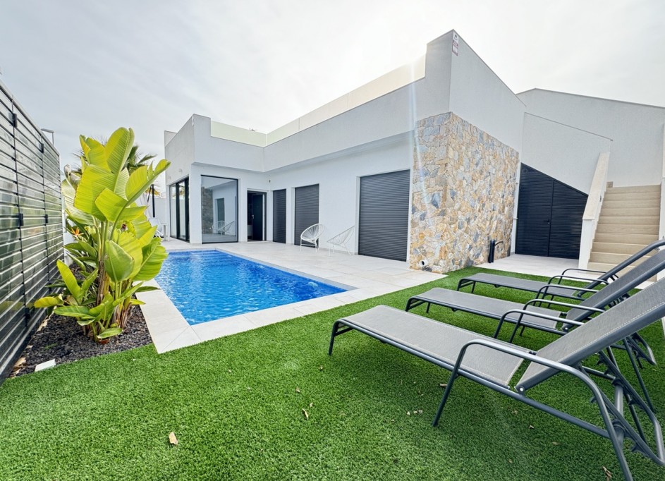 Resale - Freistehende Villa -
Pilar de la Horadada