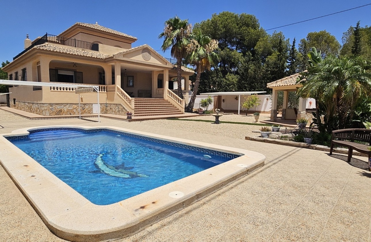 Resale - Freistehende Villa -
Pinar de Campoverde - Inland