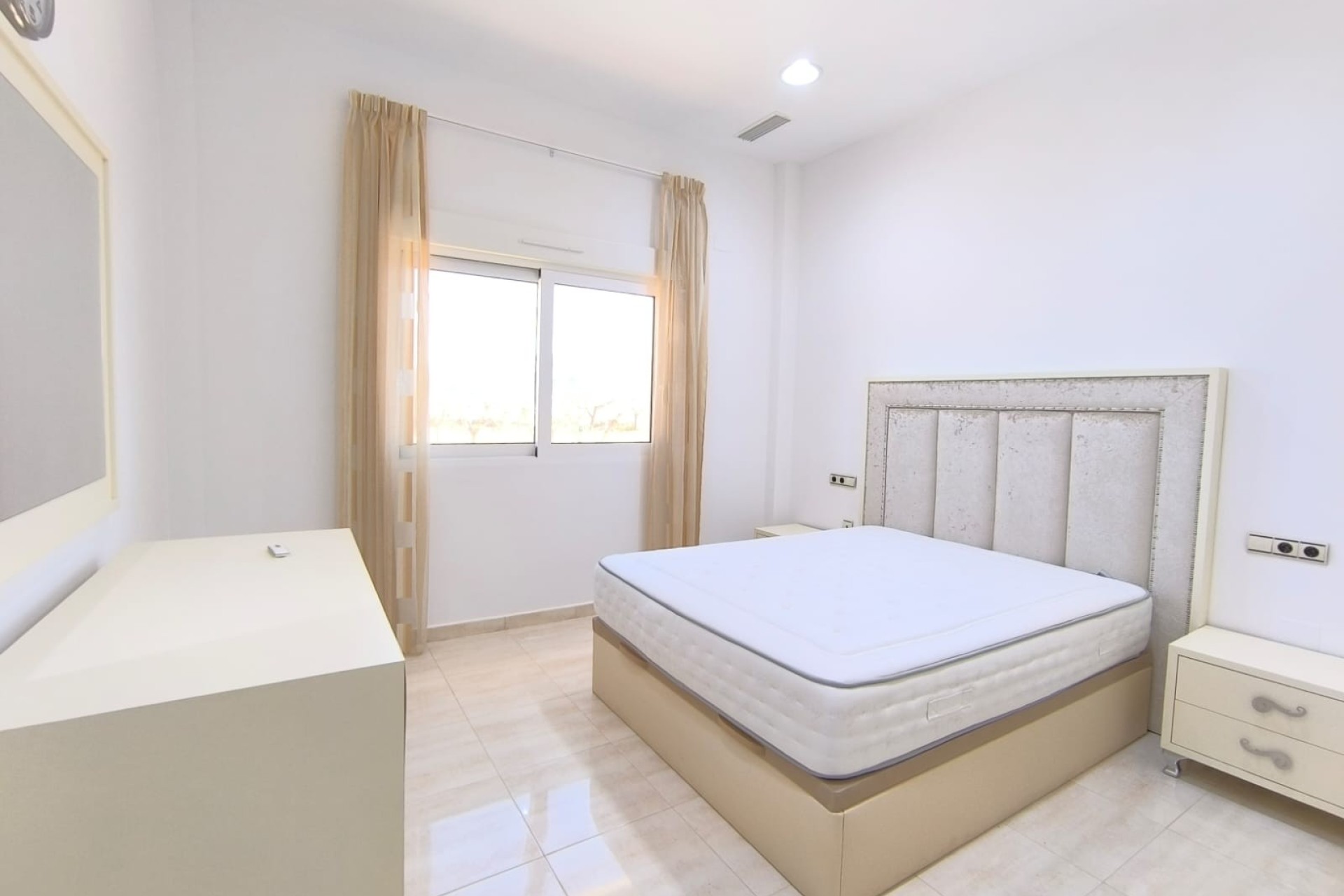 Resale - Freistehende Villa -
Pinoso - Inland