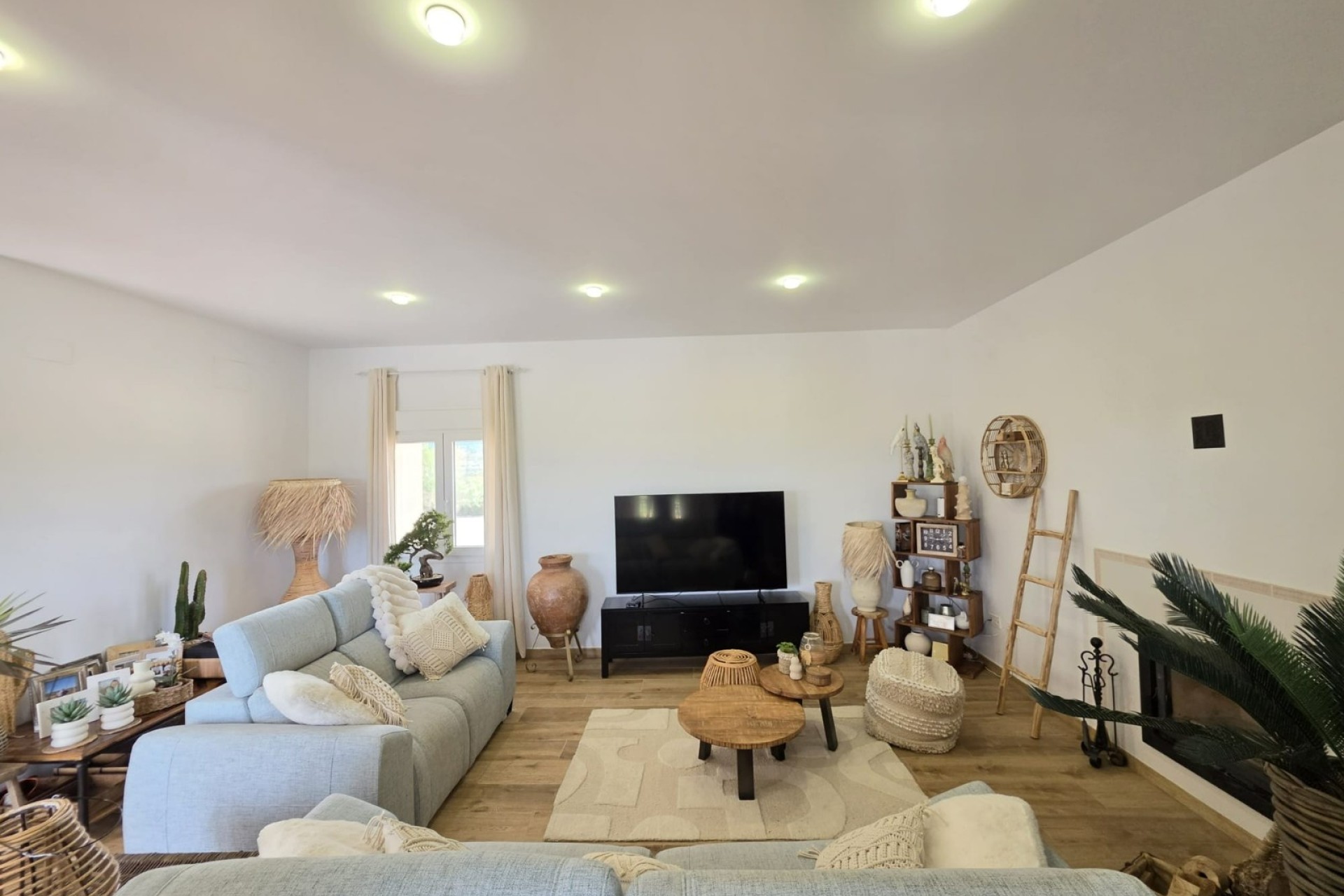 Resale - Freistehende Villa -
Pinoso - Inland