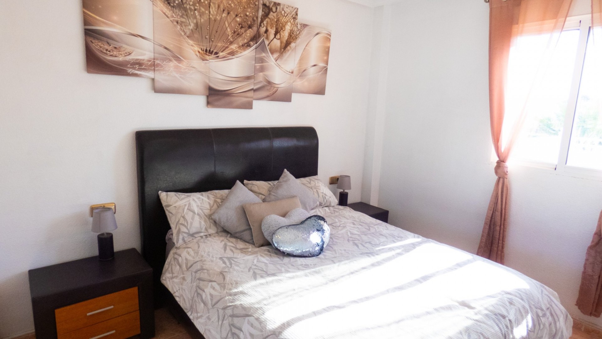 Resale - Freistehende Villa -
Playa Flamenca