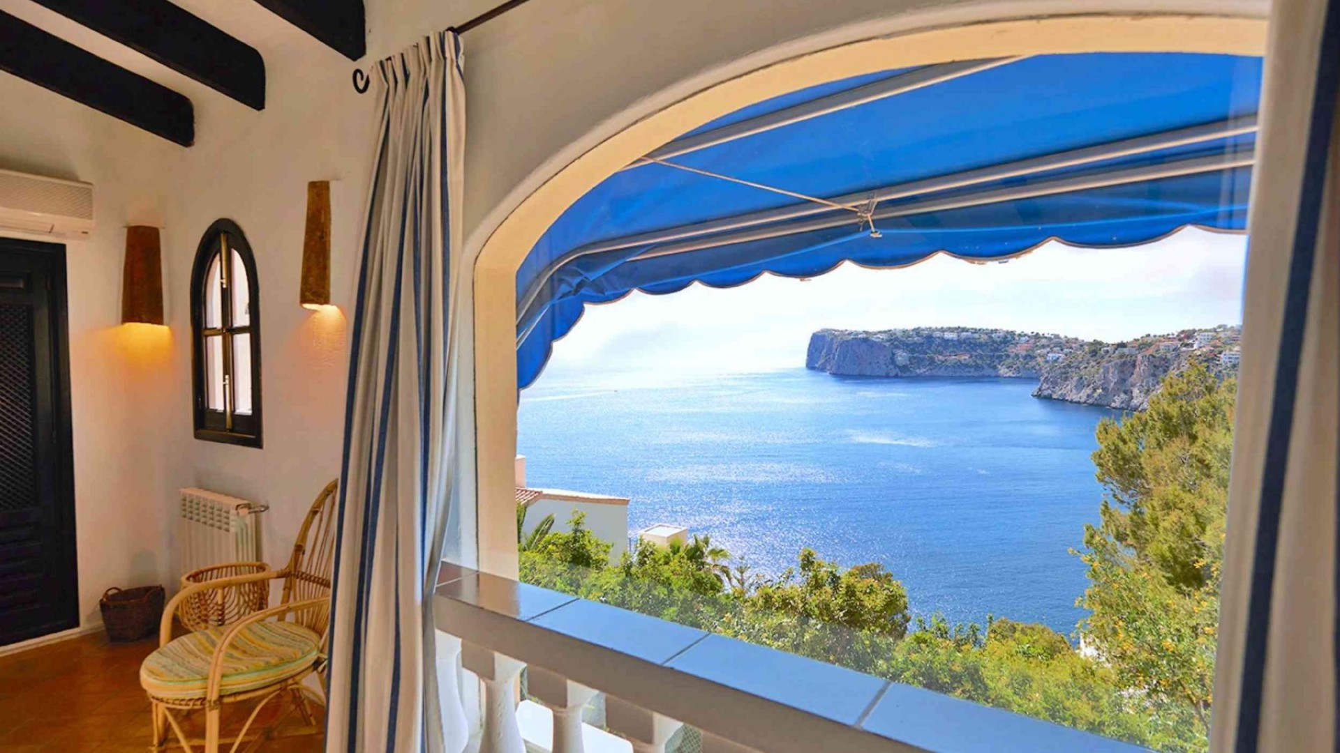 Resale - Freistehende Villa -
Port d'Andratx - Andratx