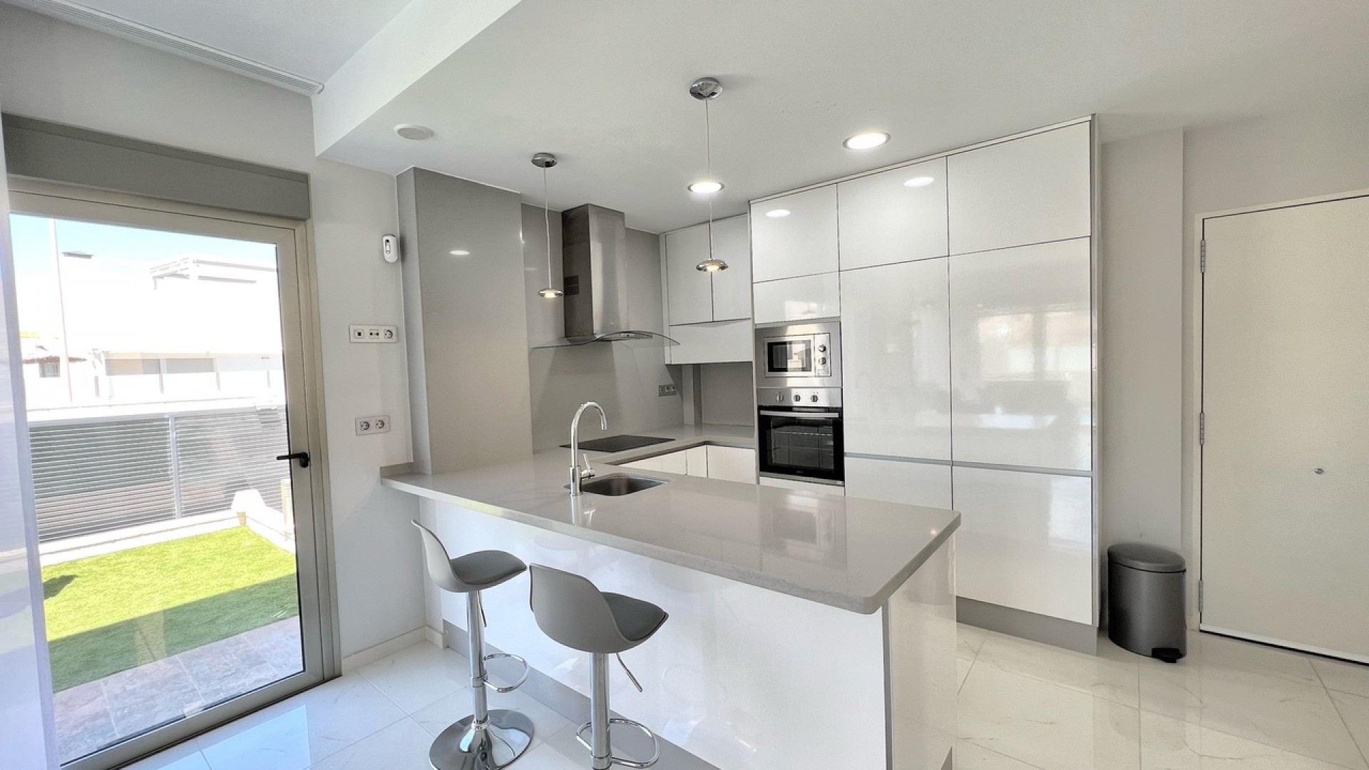 Resale - Freistehende Villa -
Punta Prima