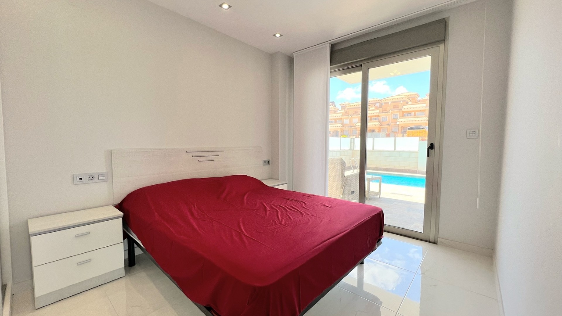 Resale - Freistehende Villa -
Punta Prima