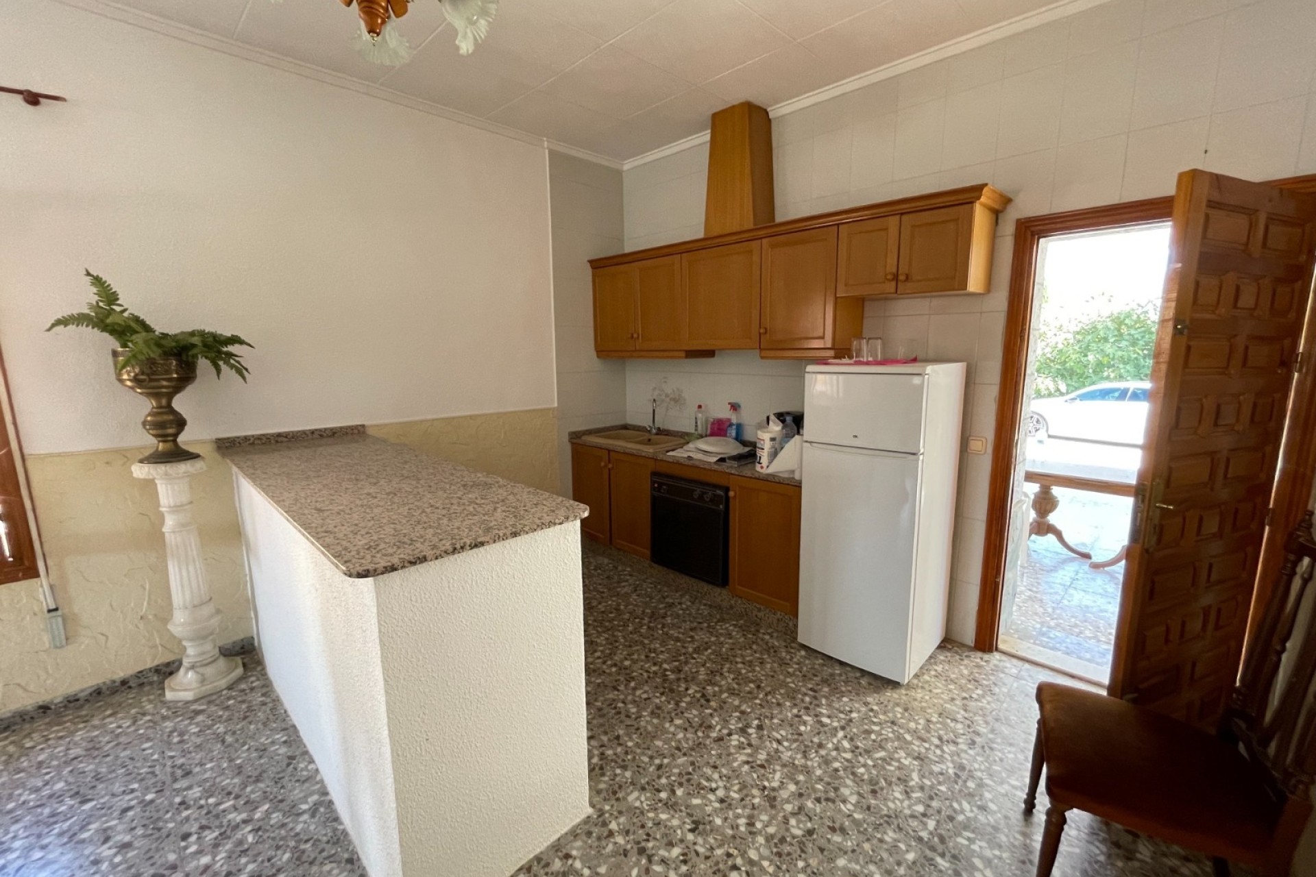 Resale - Freistehende Villa -
Redován - Inland
