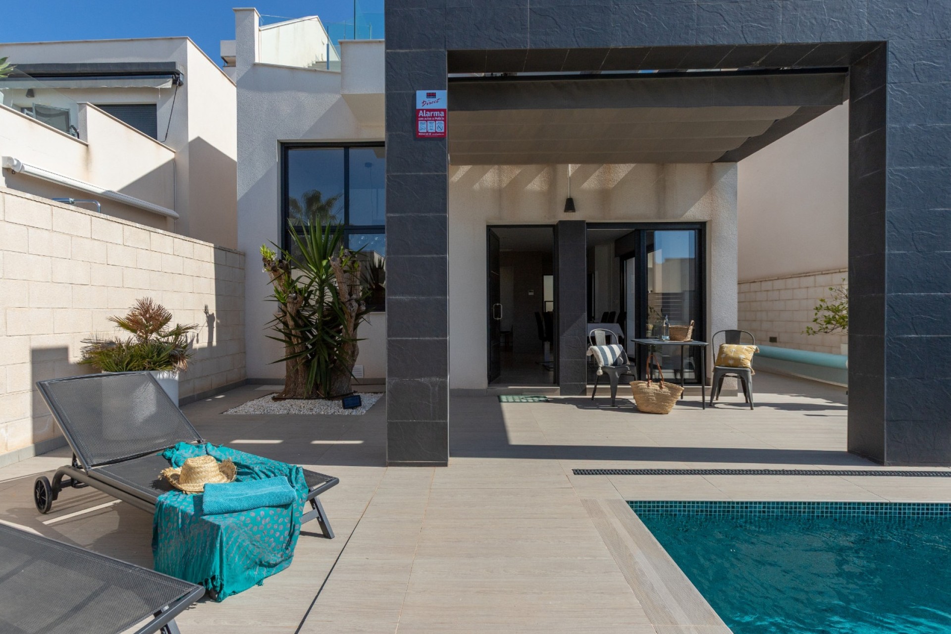 Resale - Freistehende Villa -
Rojales - Inland