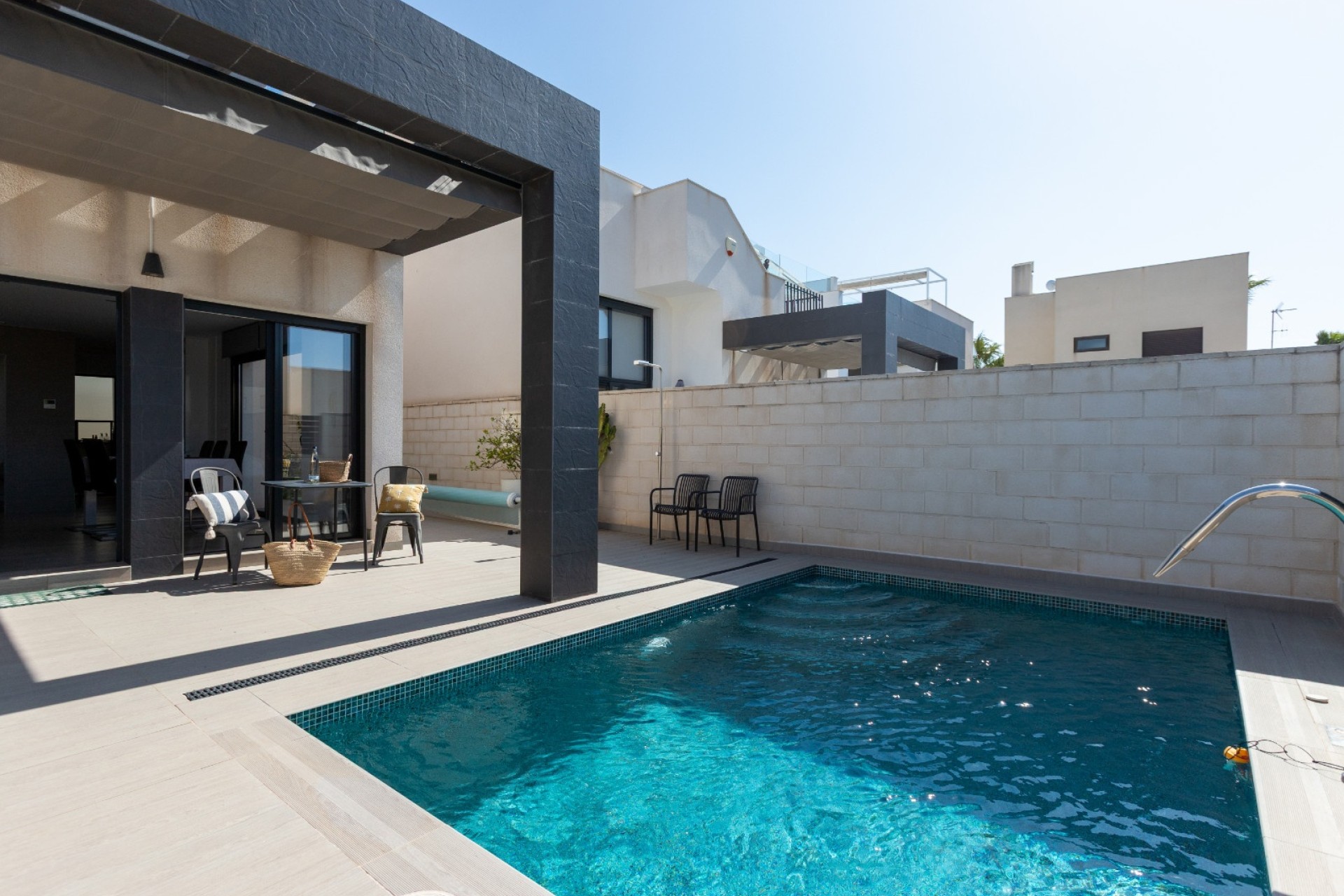 Resale - Freistehende Villa -
Rojales - Inland