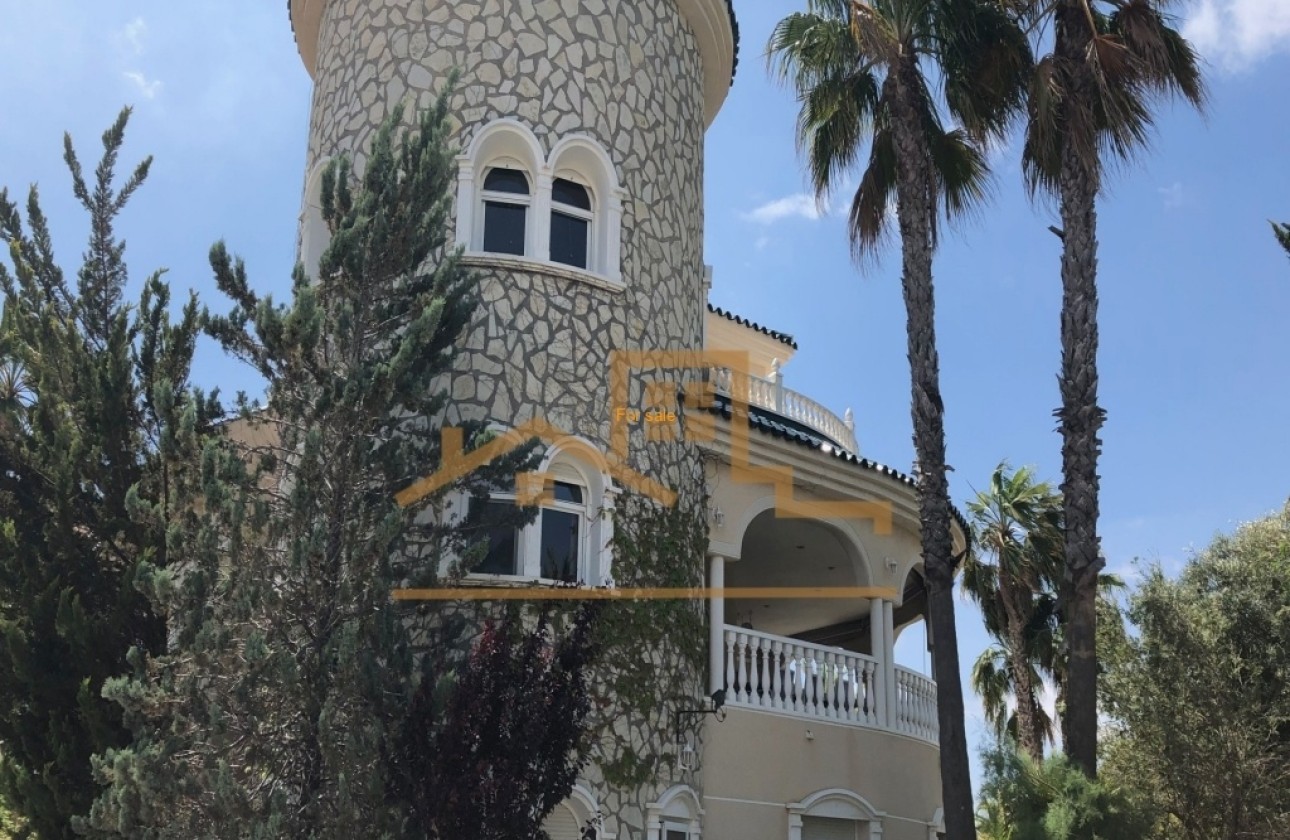 Resale - Freistehende Villa -
Rojales - La Marquesa