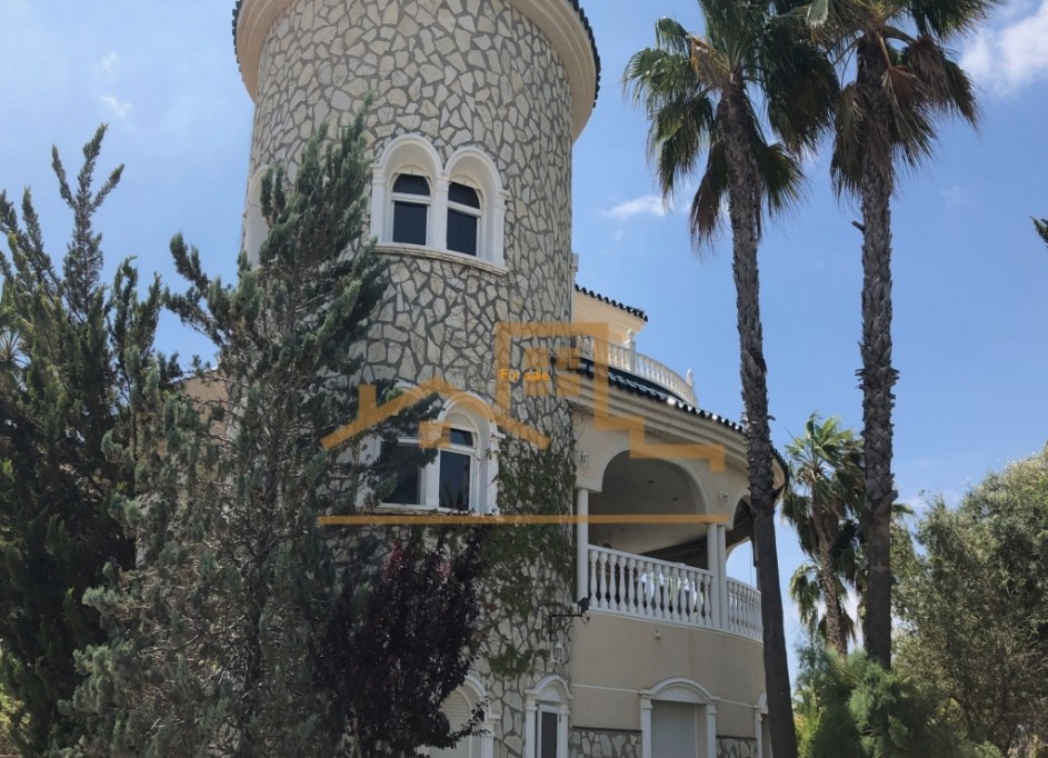 Resale - Freistehende Villa -
Rojales - La Marquesa