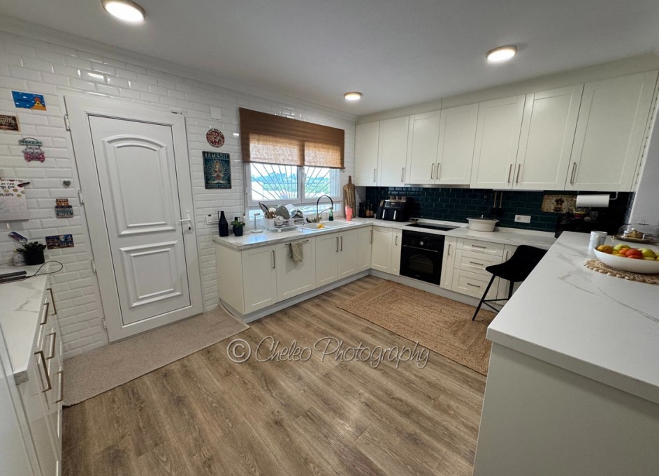 Resale - Freistehende Villa -
Rojales