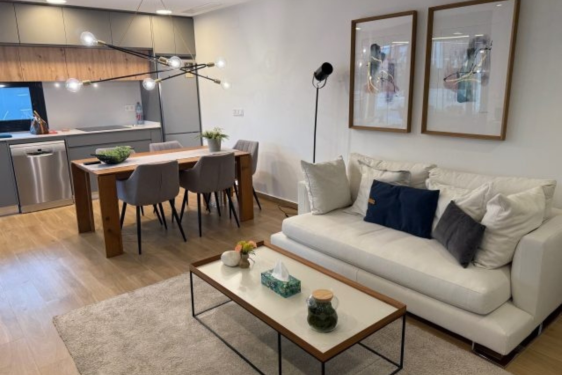 Resale - Freistehende Villa -
Rojales