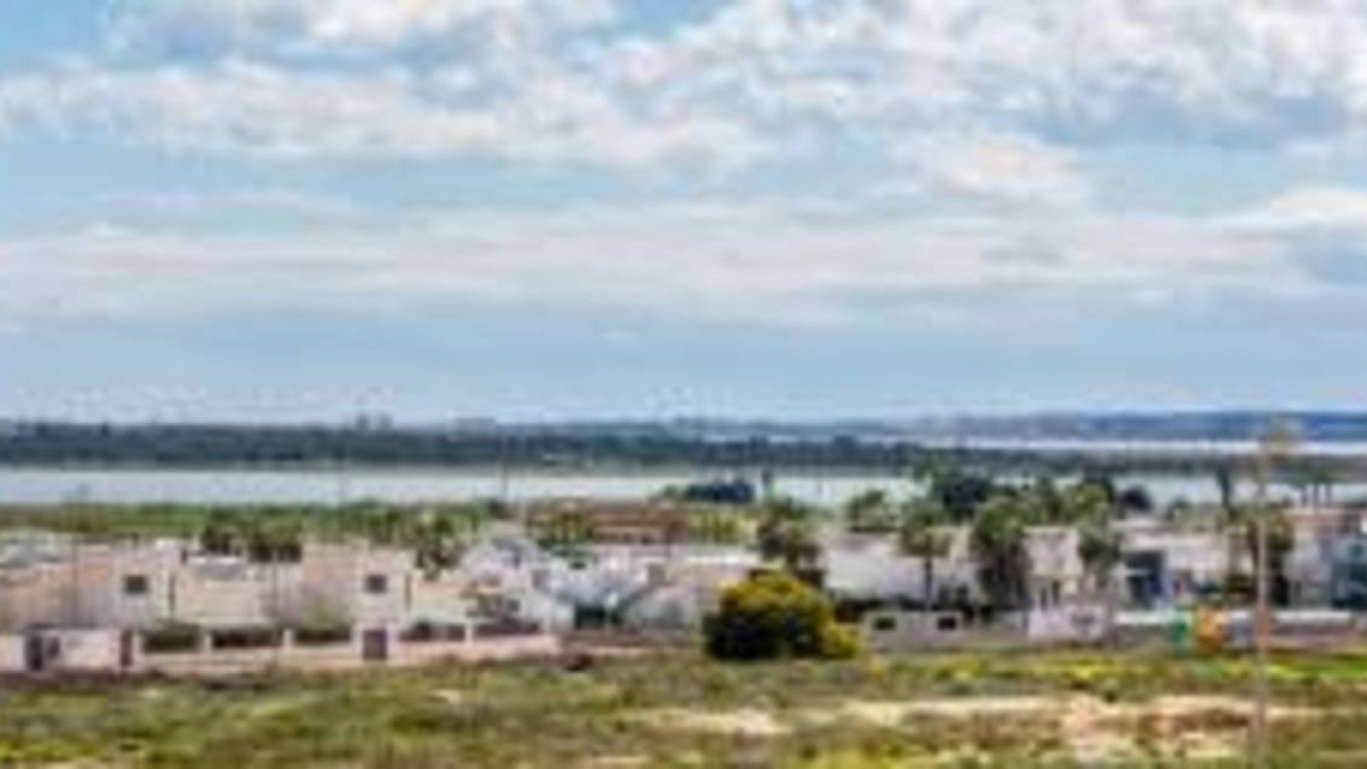 Resale - Freistehende Villa -
Rojales