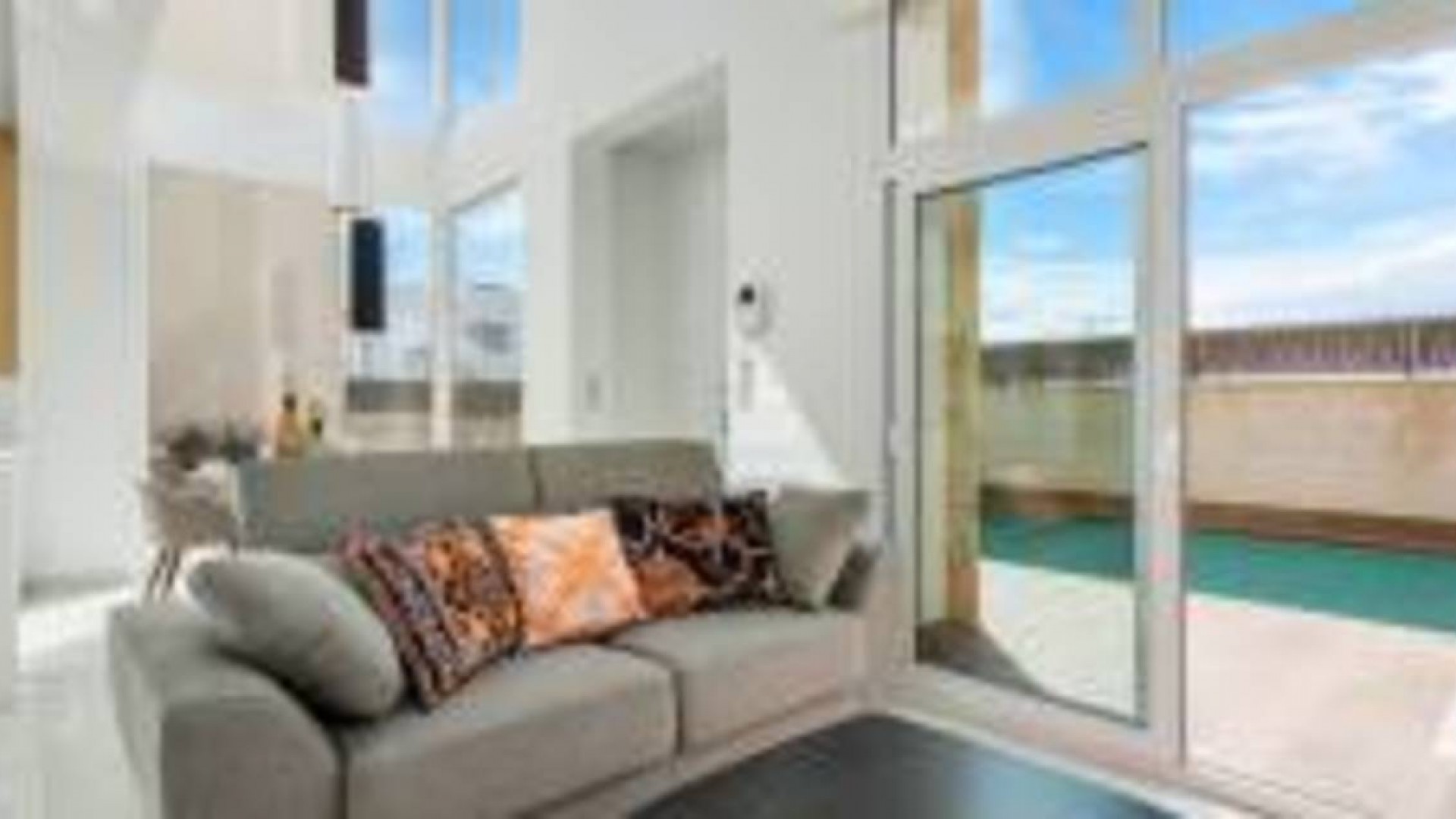 Resale - Freistehende Villa -
Rojales