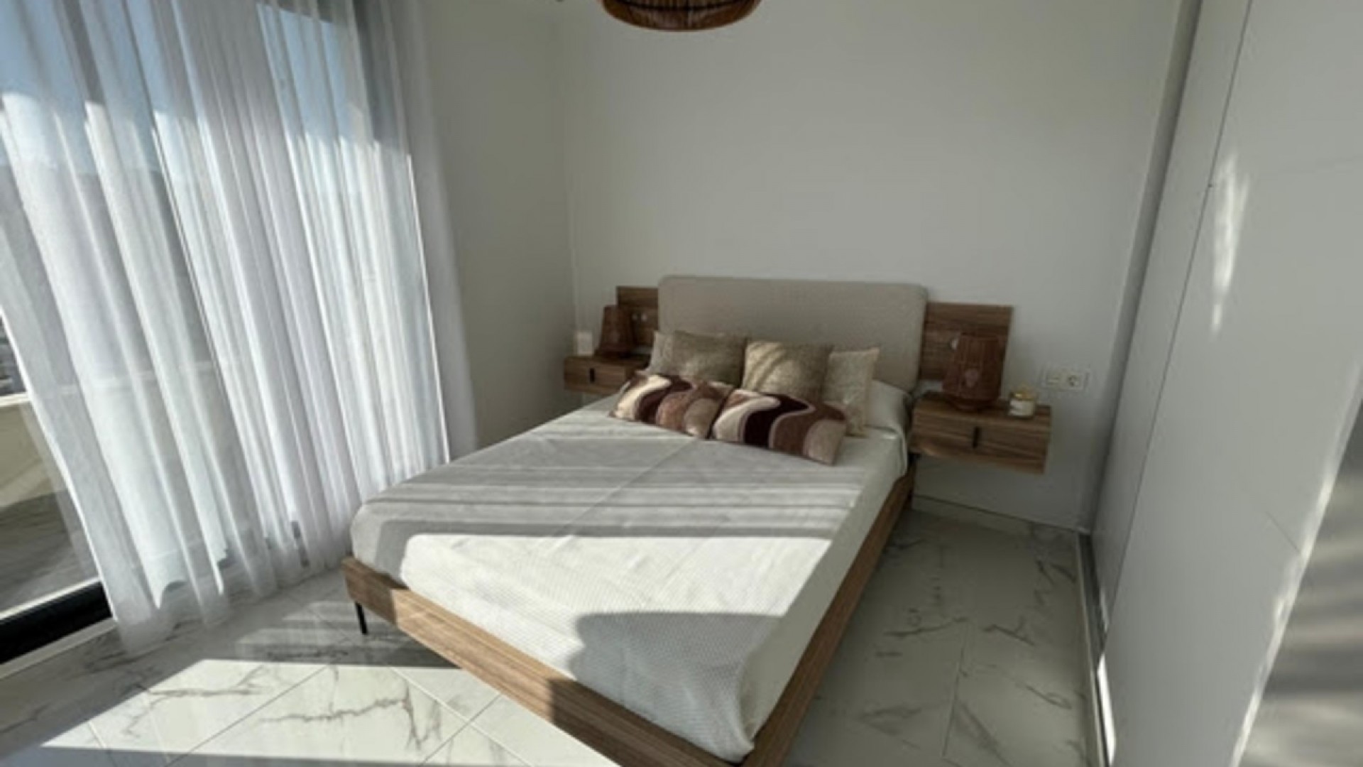 Resale - Freistehende Villa -
Rojales