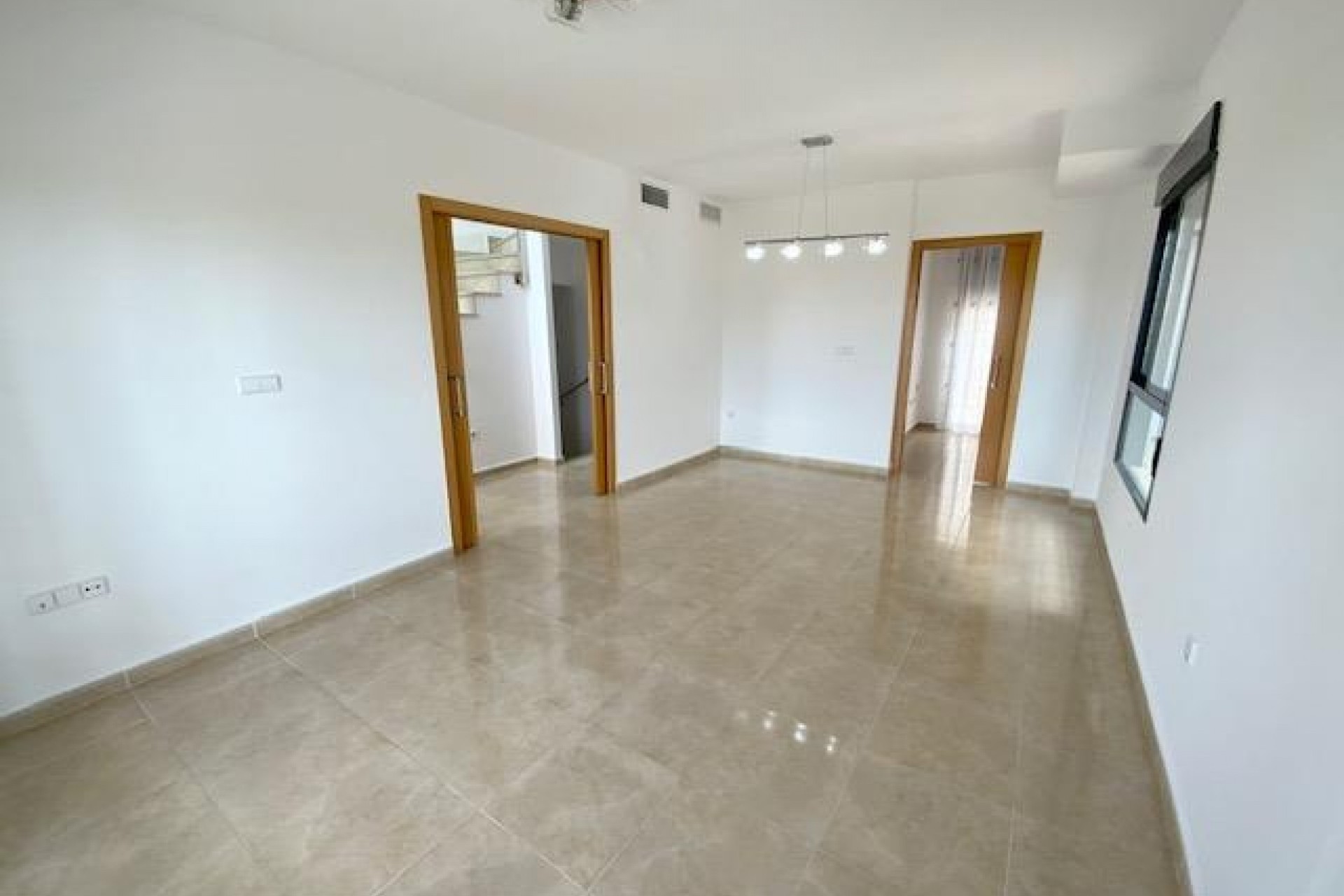 Resale - Freistehende Villa -
Roldan - Inland